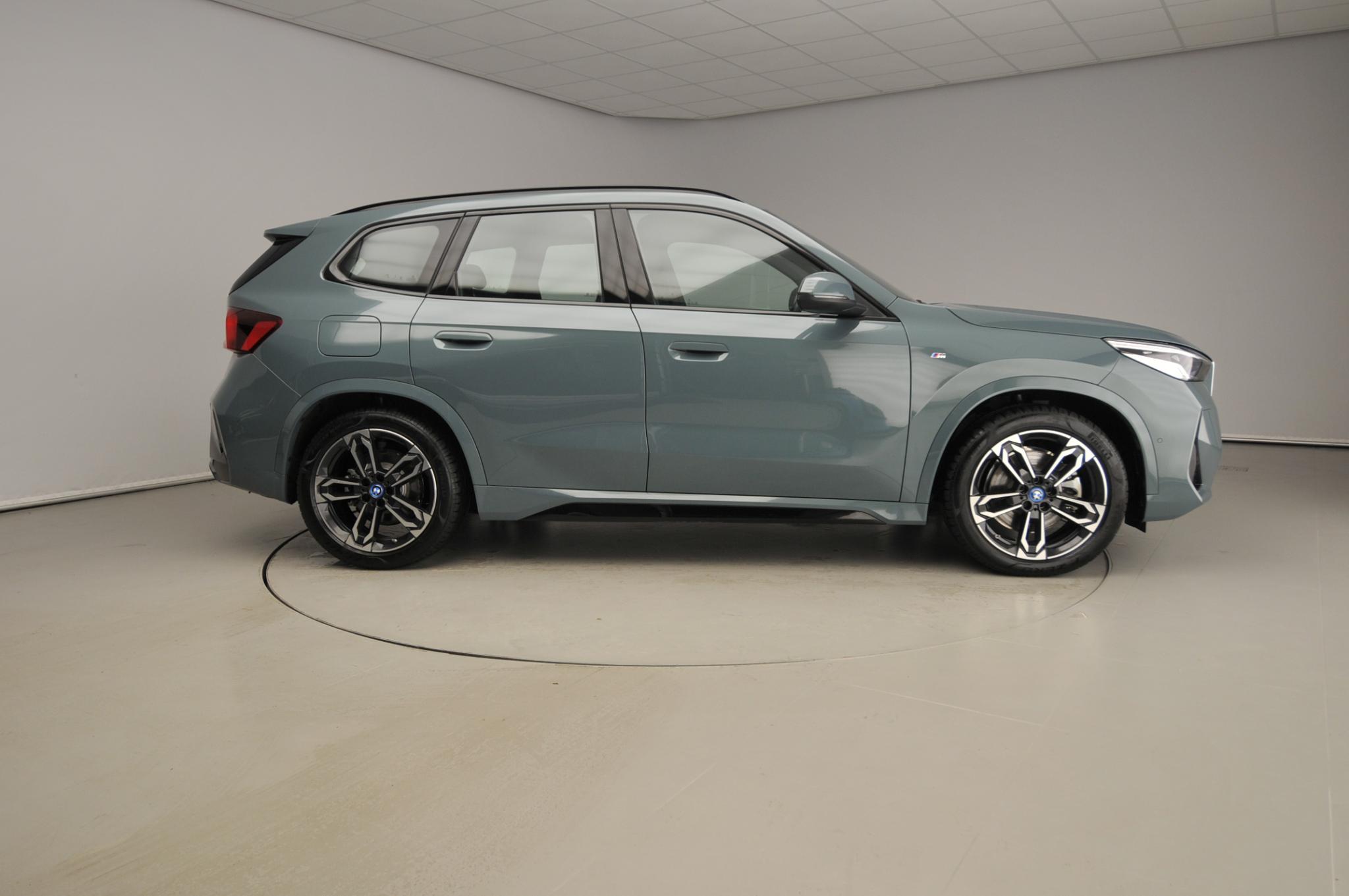 BMW iX1 xDrive30 - Afbeelding 4
