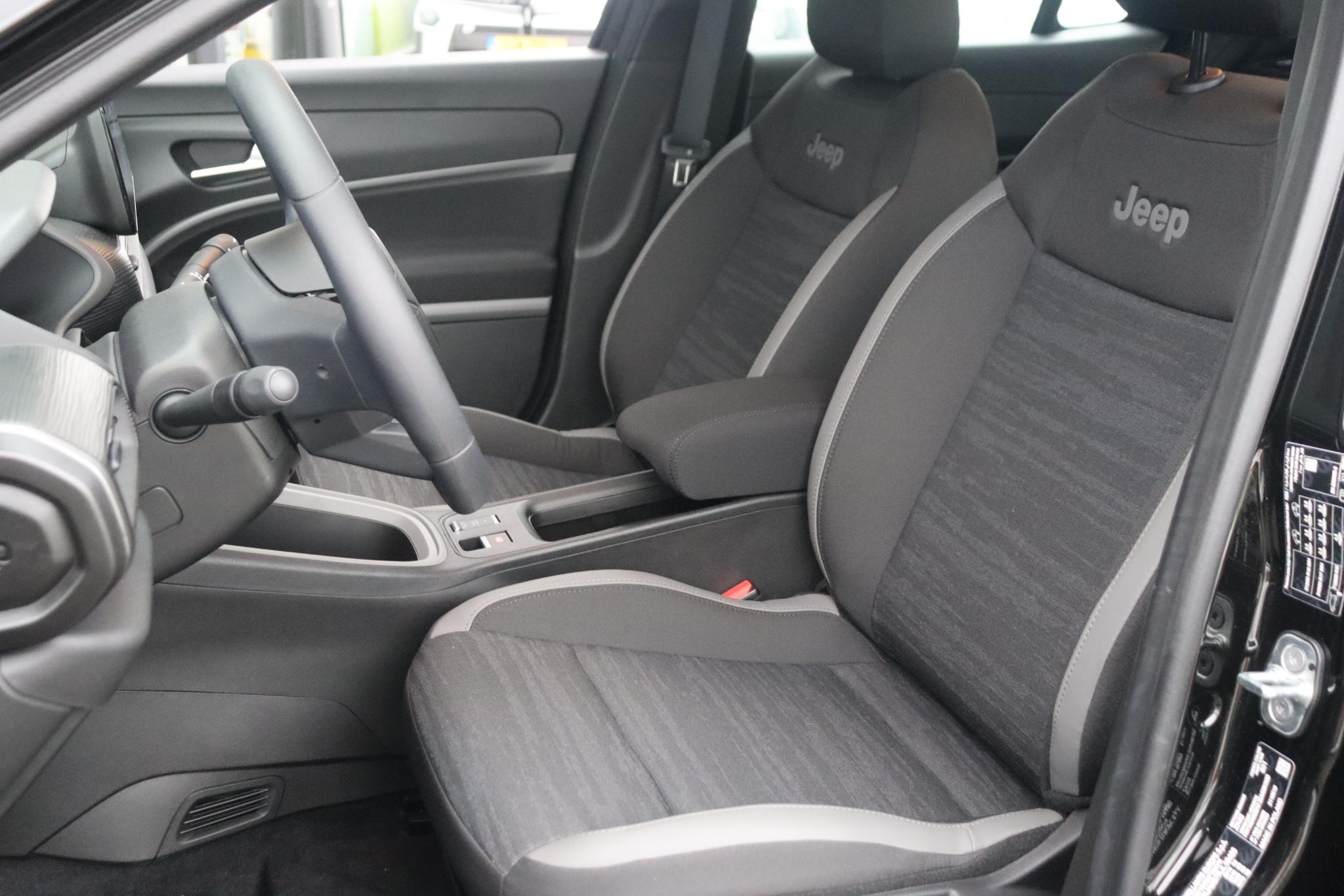 Jeep Avenger Business Edition 54 kWh - Afbeelding 3