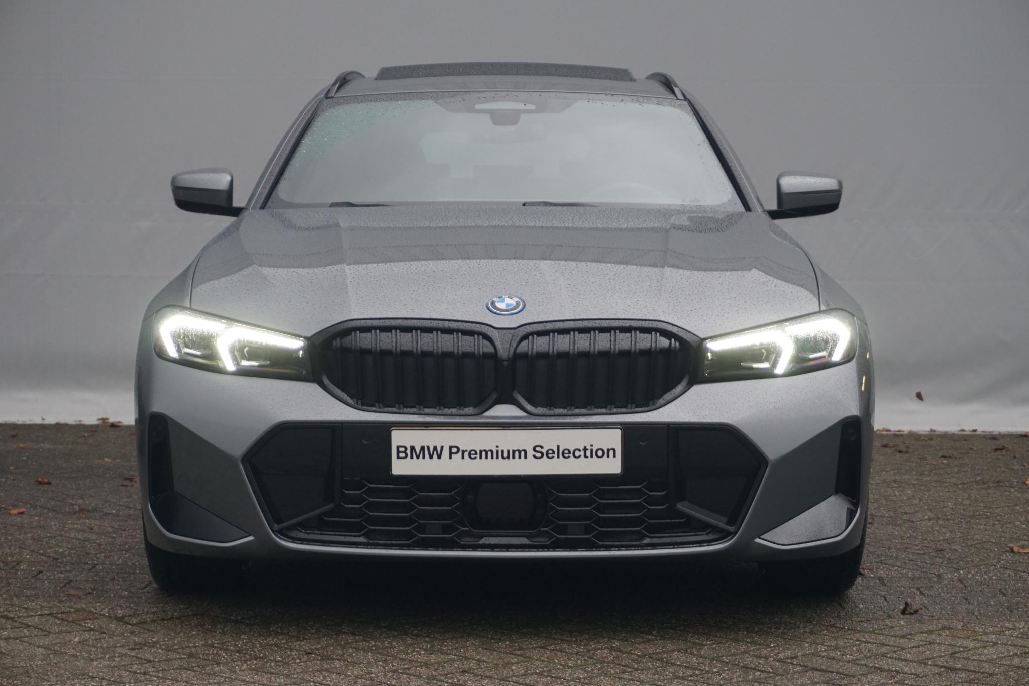 BMW 3 Serie Touring 330e - Afbeelding 3