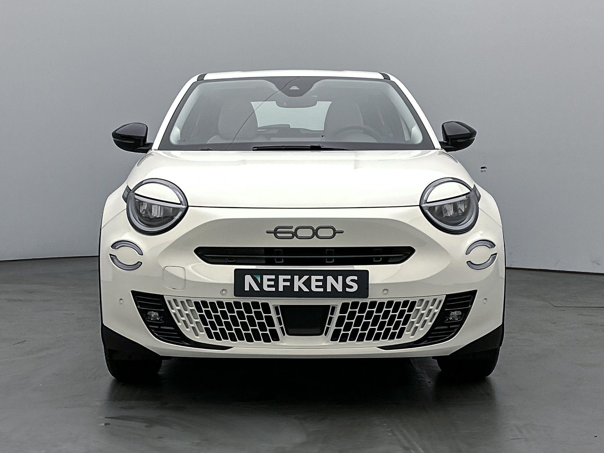 Fiat 600 600e Urban 54 kWh 156pk Automaat - Afbeelding 3