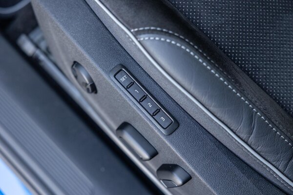 elektrisch verstelbare bestuurdersstoel met geheugen elektrisch verstelbare bestuurdersstoel met geheugen