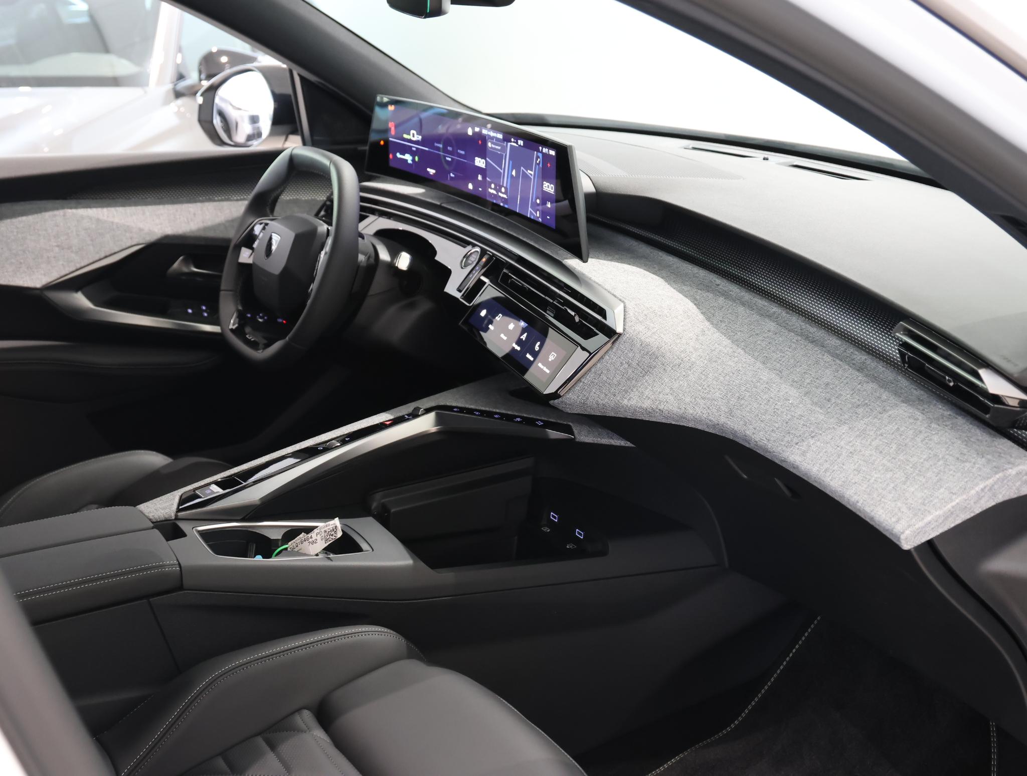 Peugeot e-3008 SUV 73 kWh GT Avantage - Afbeelding 5