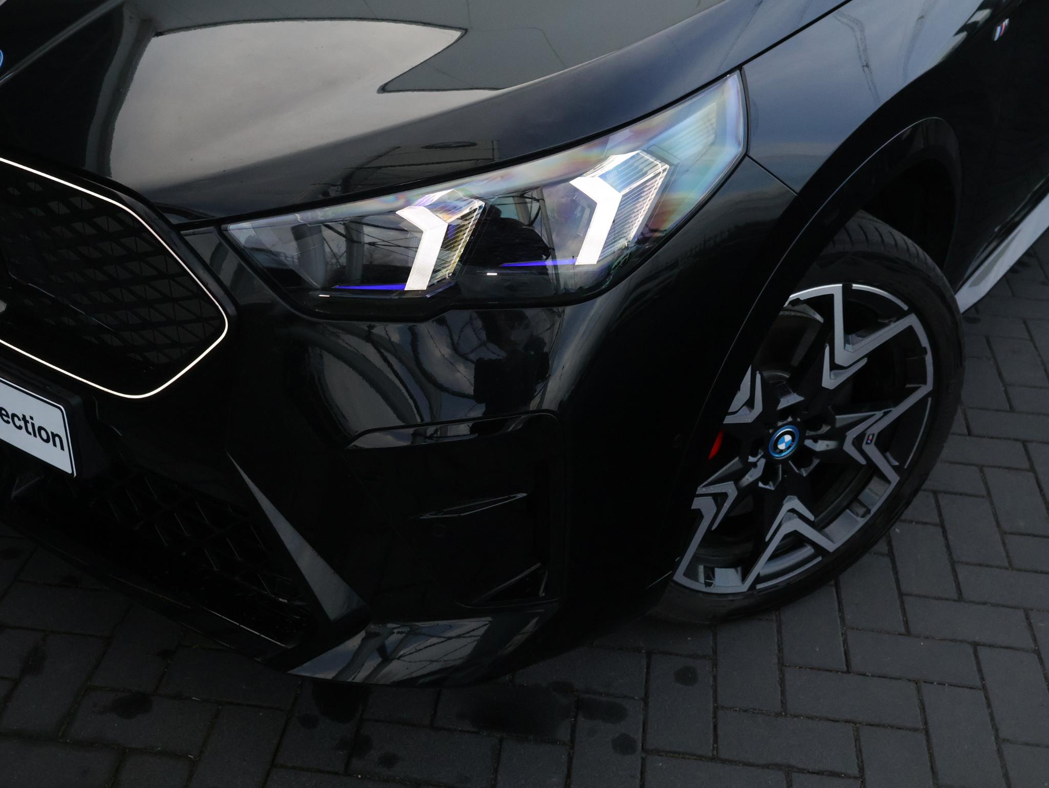 BMW iX2 eDrive20 67 kWh M Sport Edition - Afbeelding 2