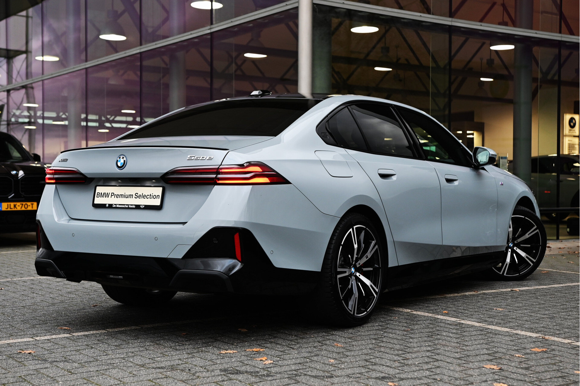 BMW 5 Serie 550e xDrive High Executive M Sport Automaat - Afbeelding 2