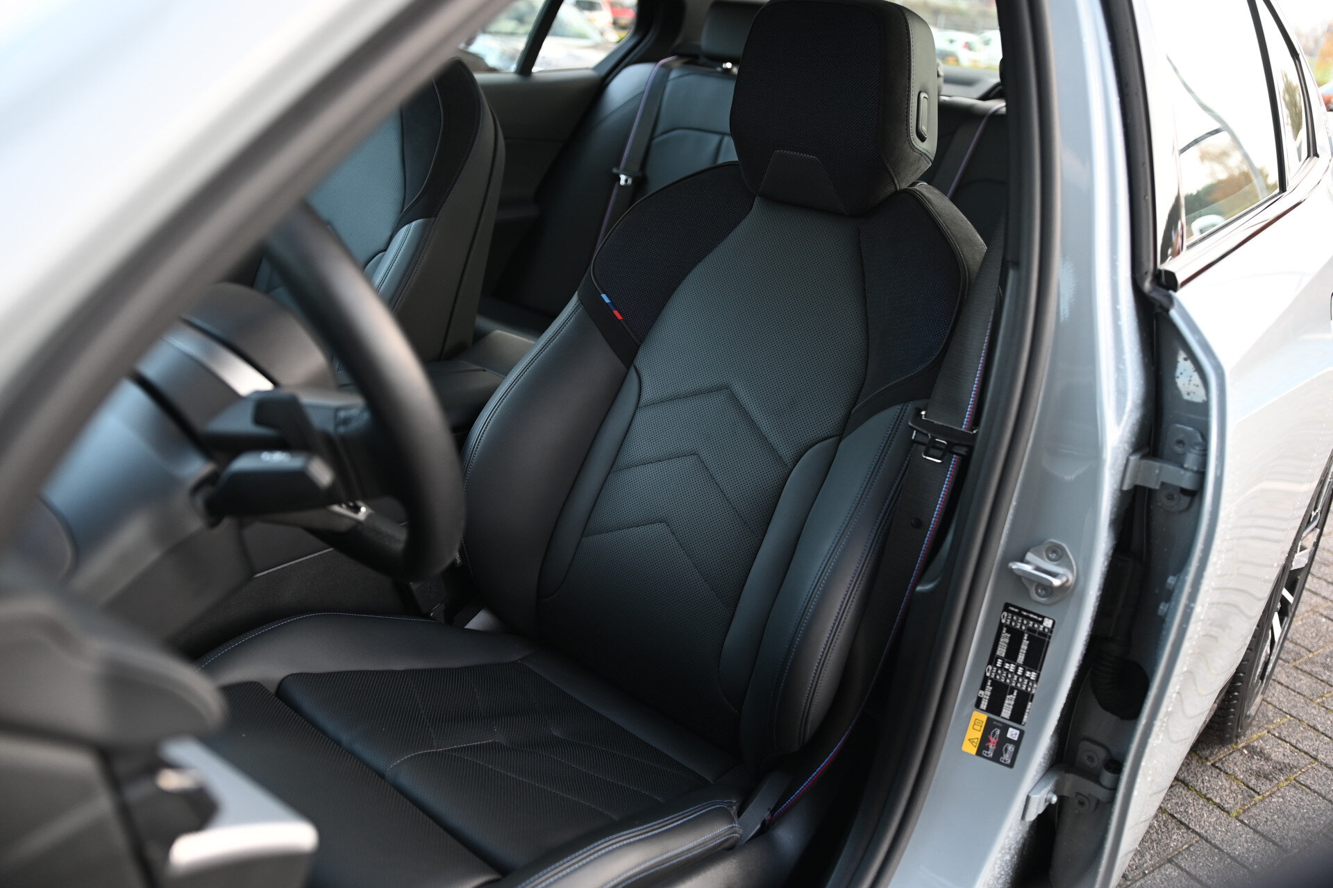 BMW 5 Serie 550e xDrive High Executive M Sport Automaat - Afbeelding 4