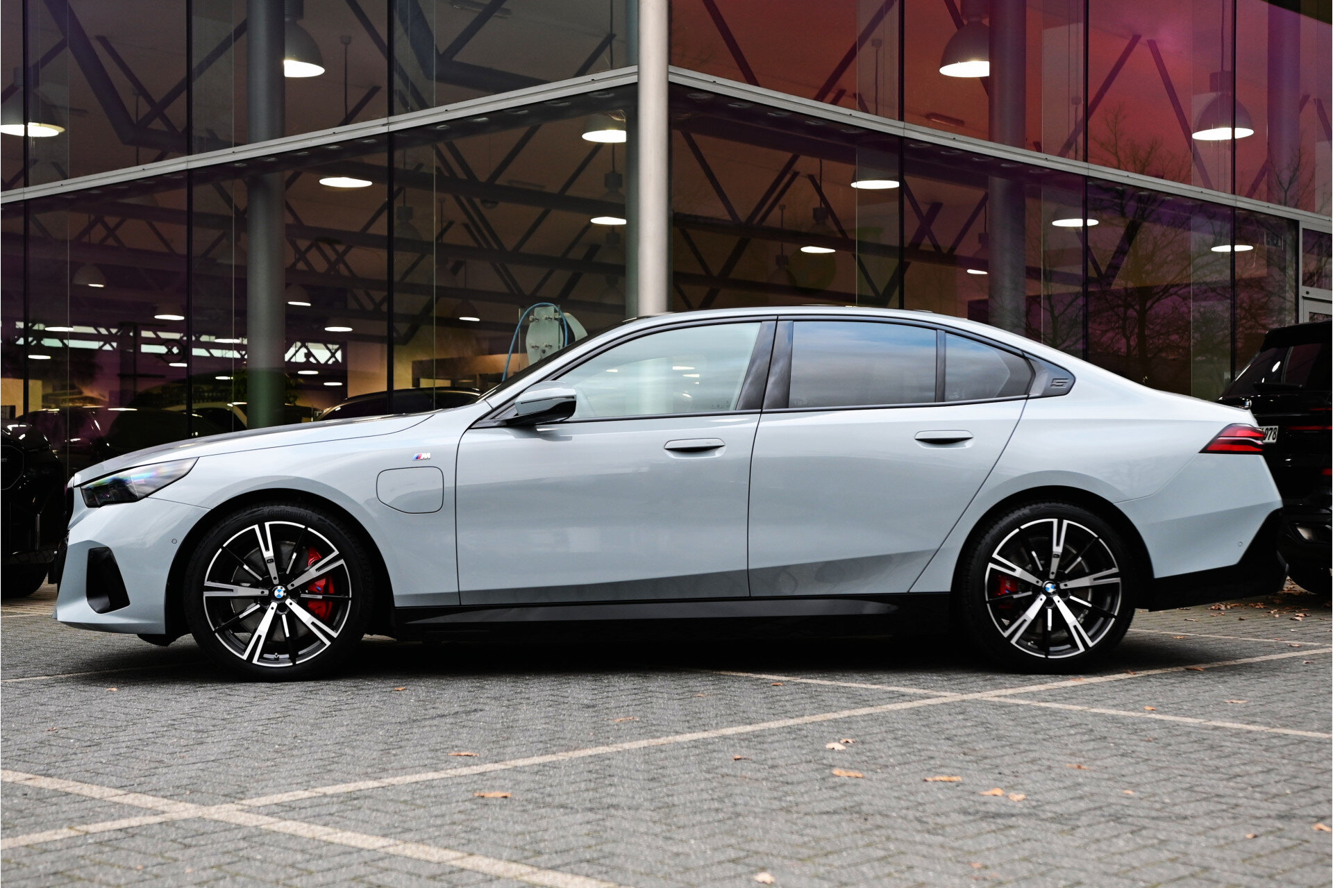 BMW 5 Serie 550e xDrive High Executive M Sport Automaat - Afbeelding 5