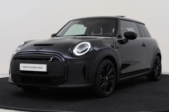 MINI Electric Classic / Panoramadak / Sportstoelen / Achteruitrijcamera / Stuurverwarming / Comfort Access