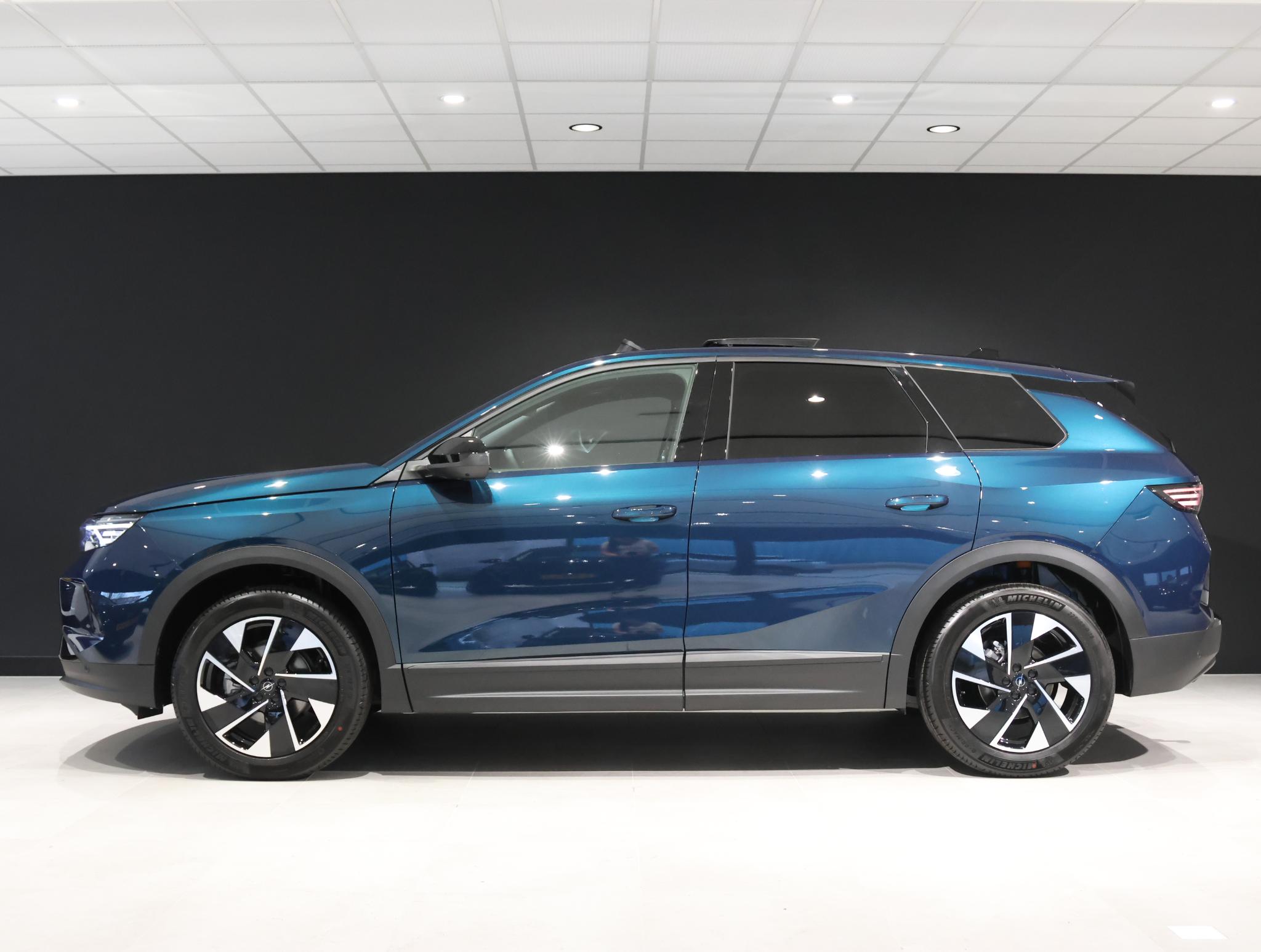 Opel Grandland SUV Business Edition Hybrid 145 pk Automaat - Afbeelding 2