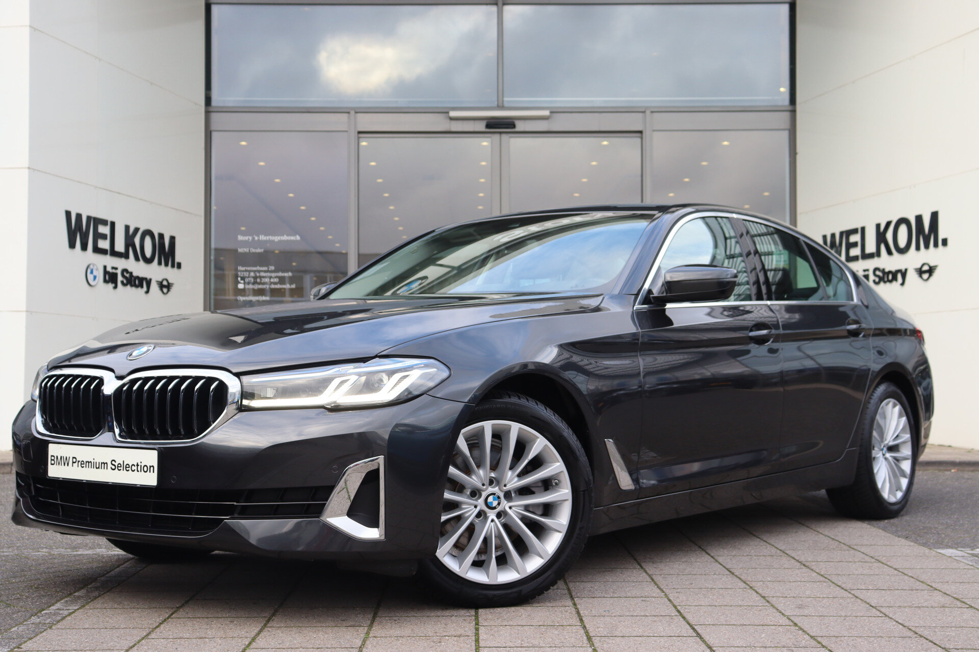 BMW 5 Serie 520i High Executive Luxury Line Automaat