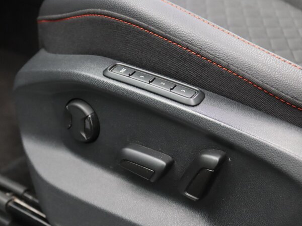 Elektrisch verstelbare berijdersstoel