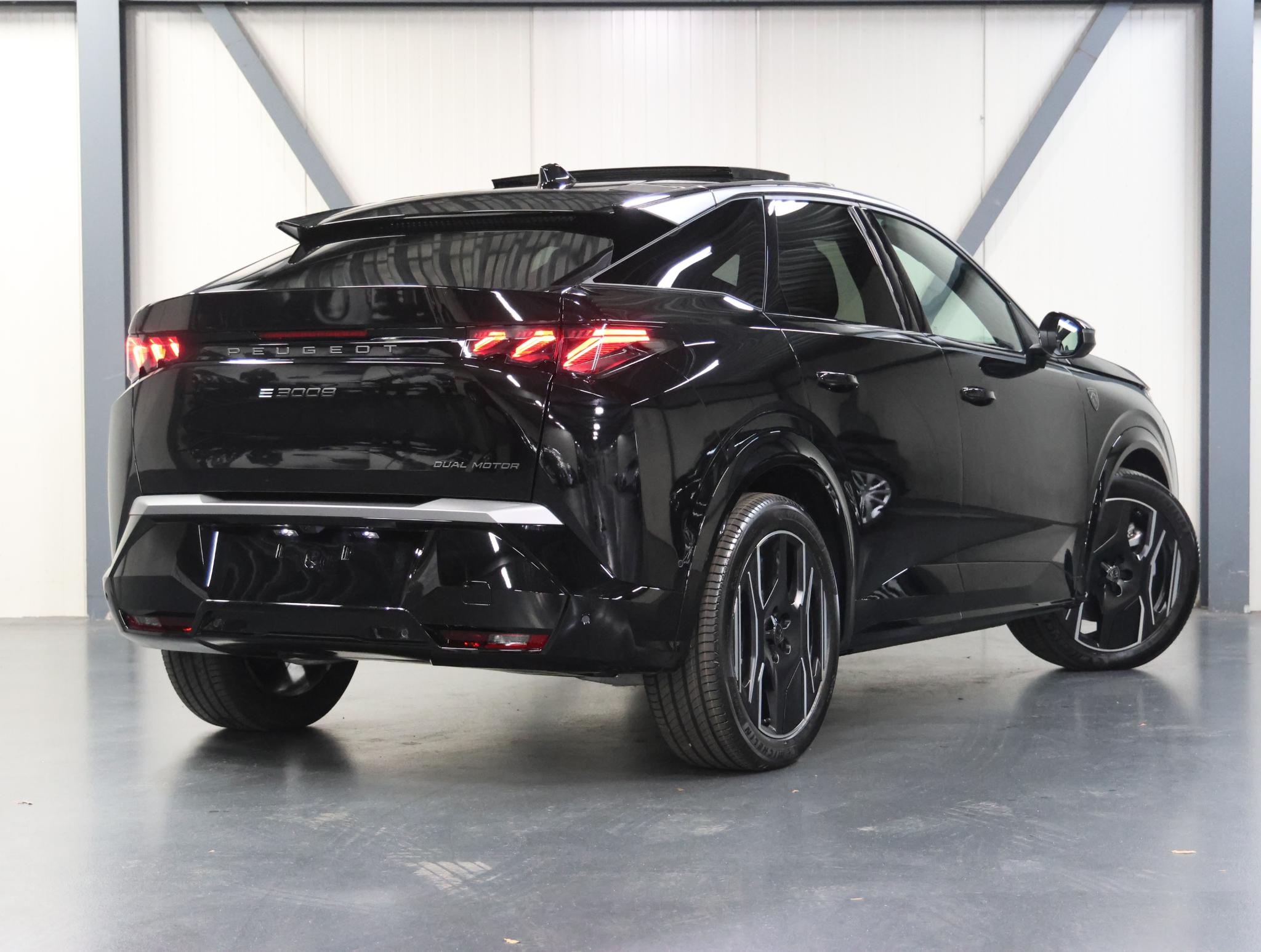 Peugeot e-3008 Launch Edition 325PK Dual Motor 73 kWh - Afbeelding 3