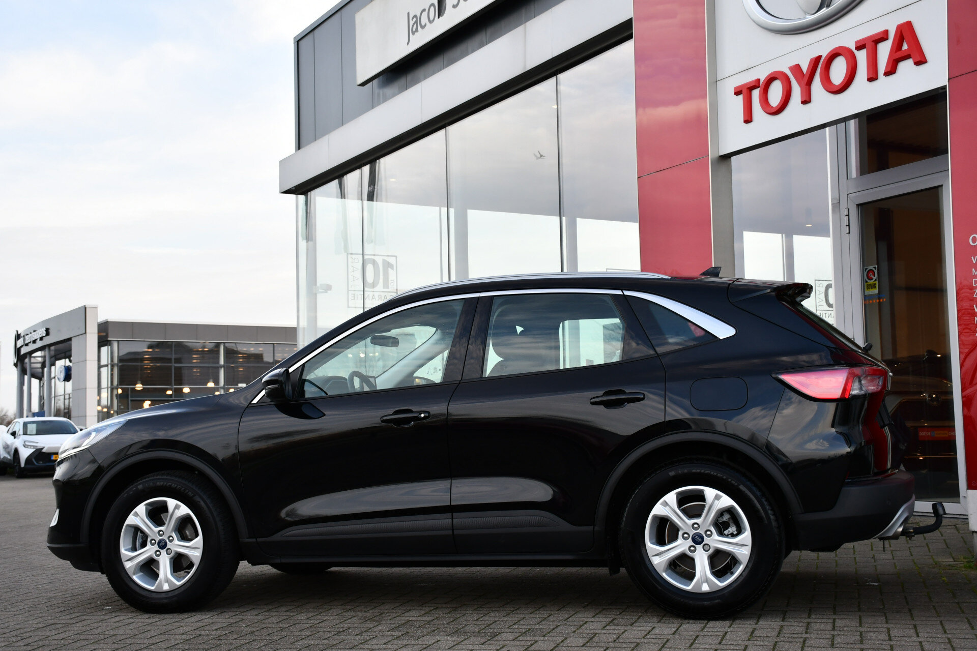 Ford Kuga 1.5 EcoBoost Dragon Titanium 150pk - Afbeelding 5