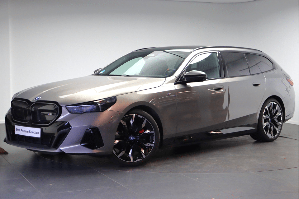 BMW i5 Touring M60 xDrive - Afbeelding 1