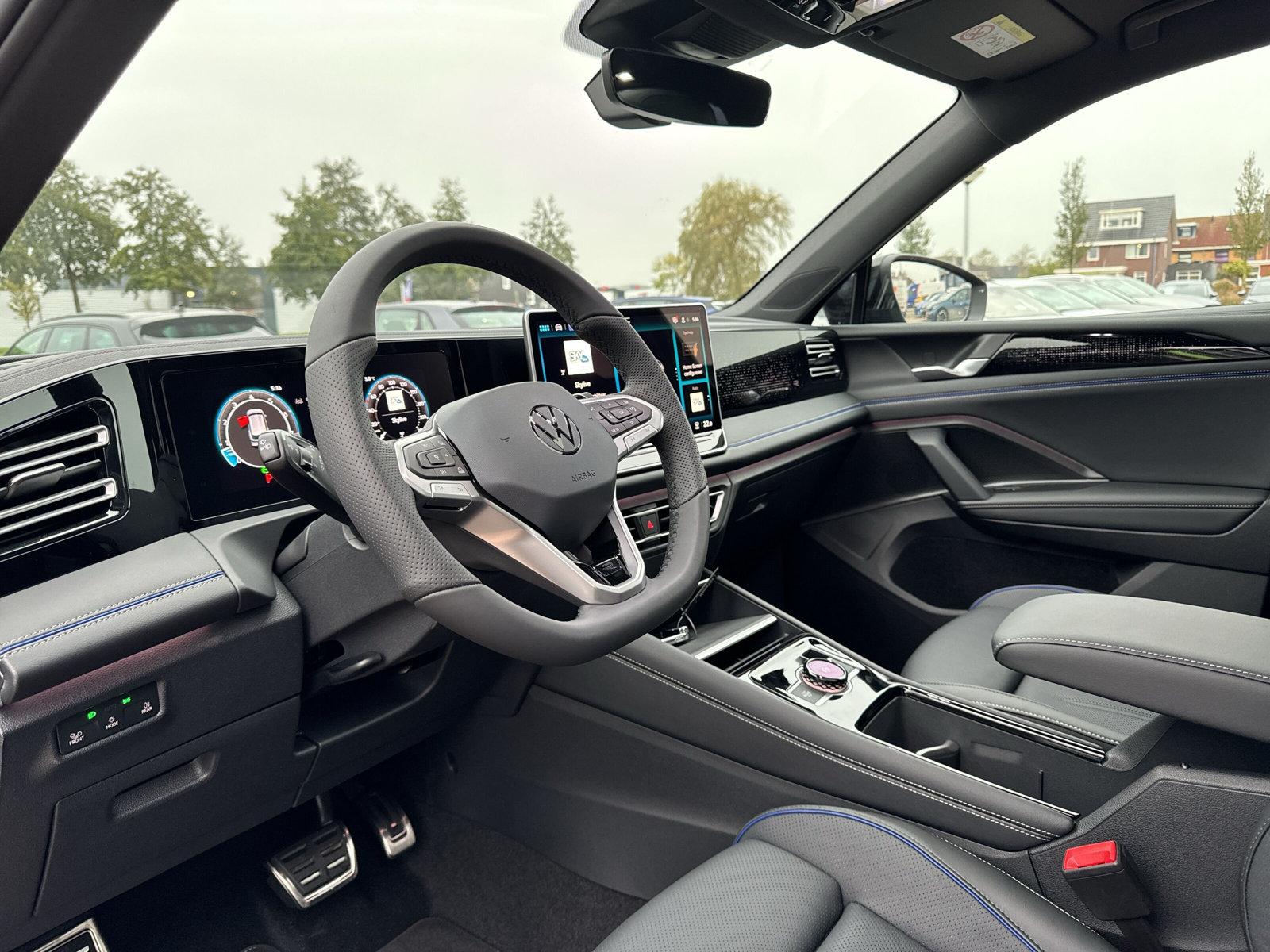 Volkswagen Tiguan 1.5 TSI 150 pk R-Line | Pano Dak | ERGO | - Afbeelding 4