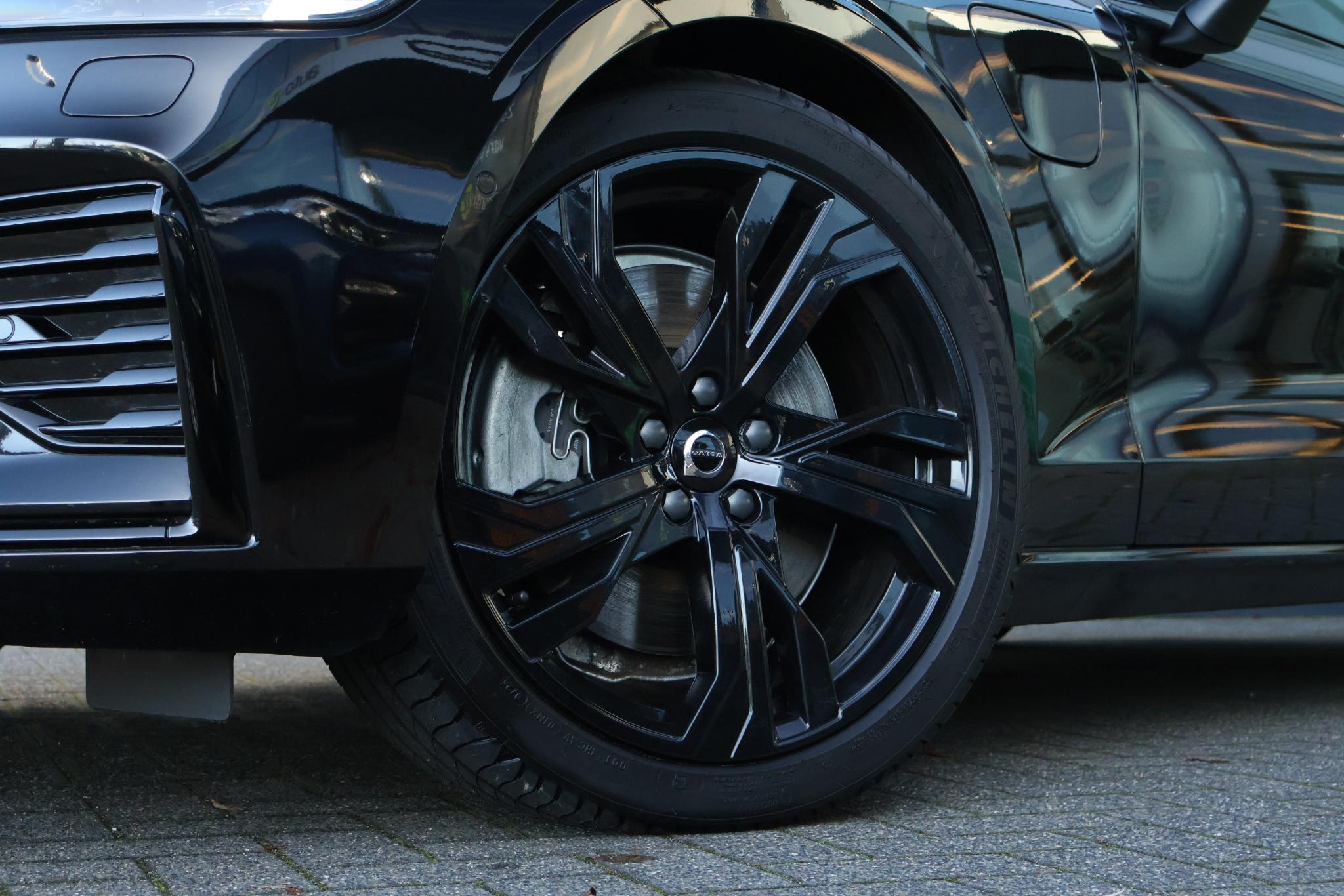 Volvo V60 2.0 T6 Plug-in hybrid AWD Ultimate Dark - Afbeelding 4