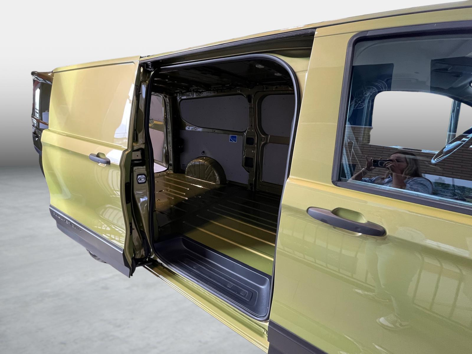 VW Bedrijfswagens e-Transporter PanAmericana L2 210 kW 286 pk Elektrische aandrijv - Afbeelding 4