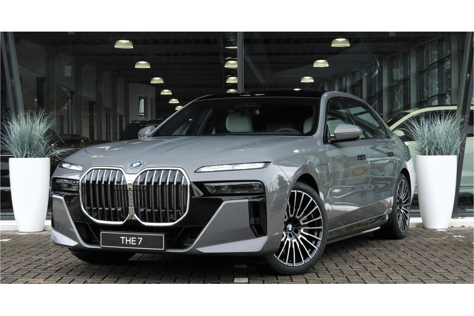 BMW 7 Serie 750e xDrive M Sport Automaat - Afbeelding 1