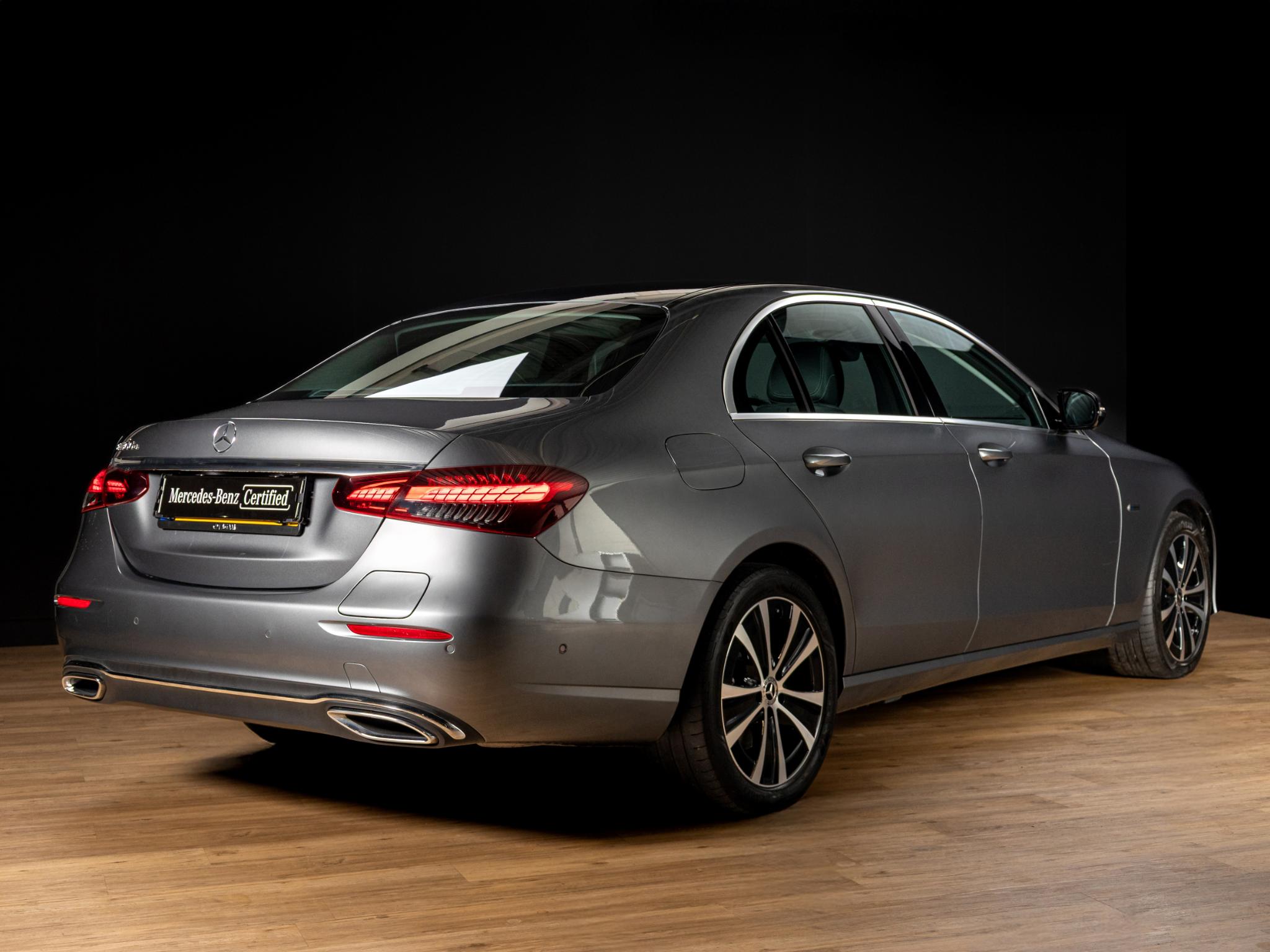 Mercedes-Benz E-Klasse Limousine 300 e Avantgarde - Afbeelding 2