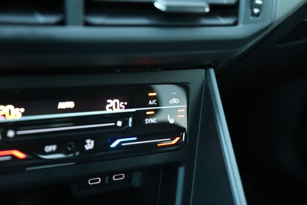 voorstoelen verwarmd voorstoelen verwarmd