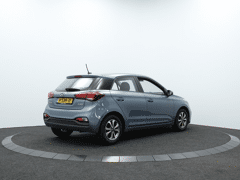 Hyundai i20 1.2 MPI Comfort Plus | Carplay navigatie | All season banden | A - Afbeelding 2