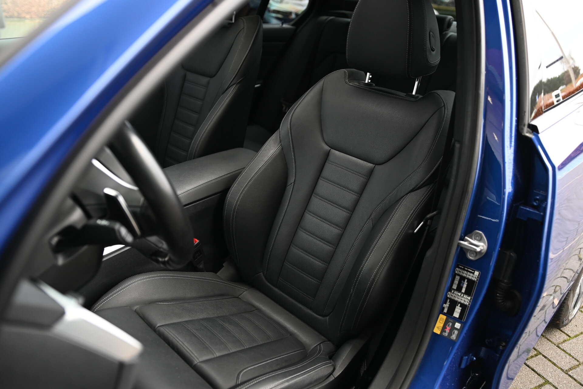 BMW 3 Serie 330e High Executive M Sport Automaat - Afbeelding 4