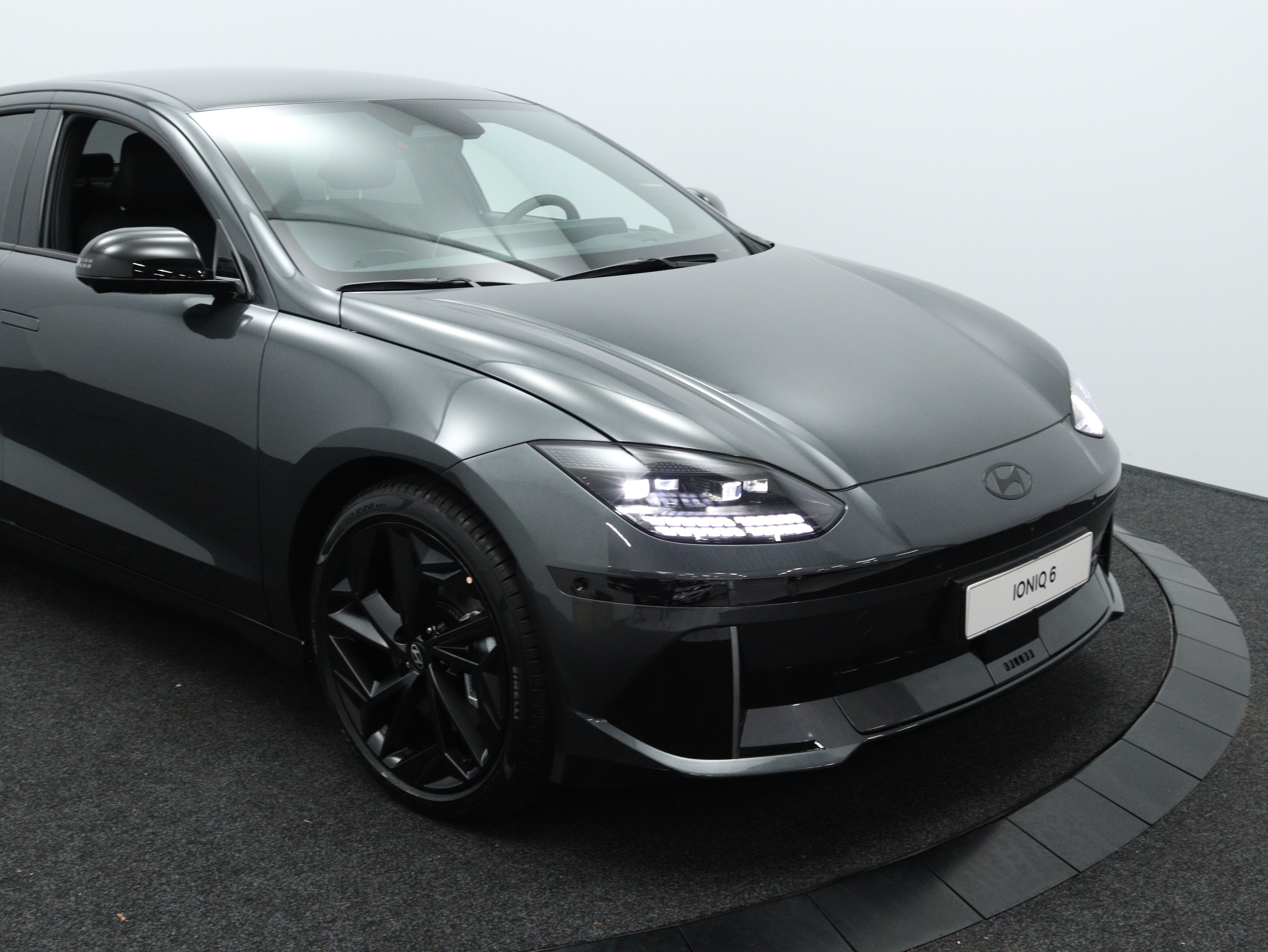 Hyundai IONIQ 6 77,4 kWh RWD Business Automaat - Afbeelding 3