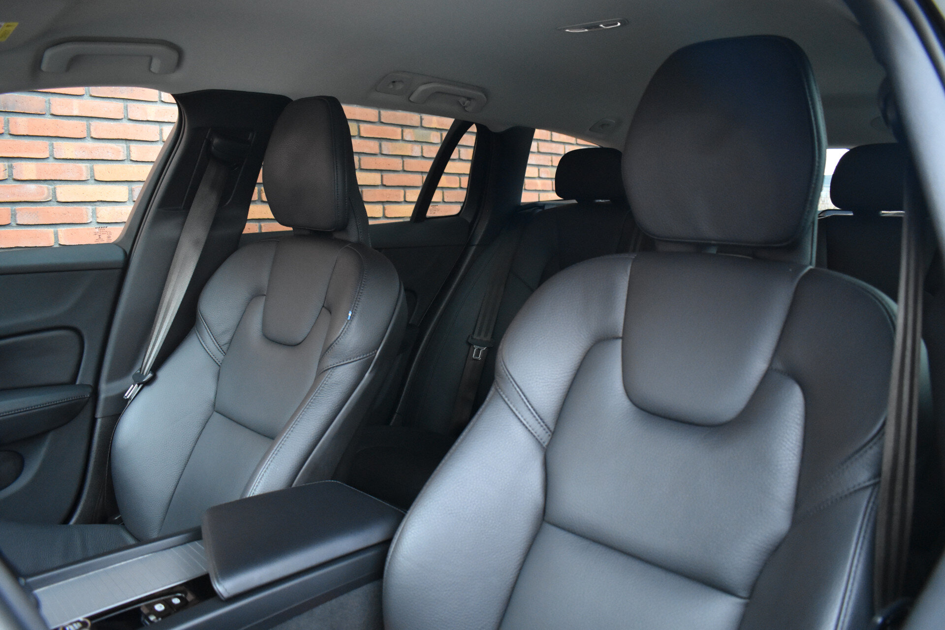 Volvo V60 Cross Country B5 265PK AWD Plus - Afbeelding 5