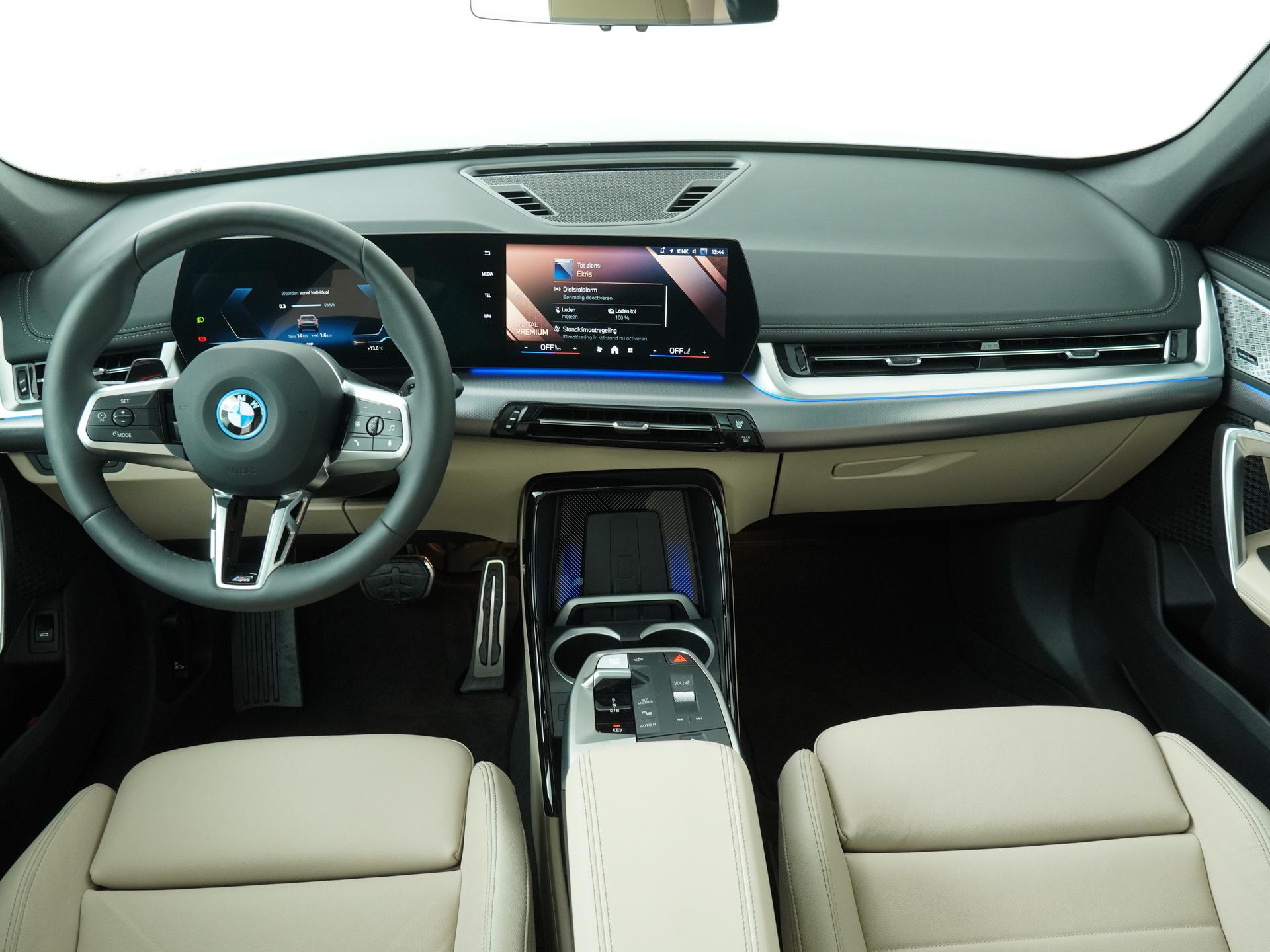 BMW iX1 eDrive20 - Afbeelding 2