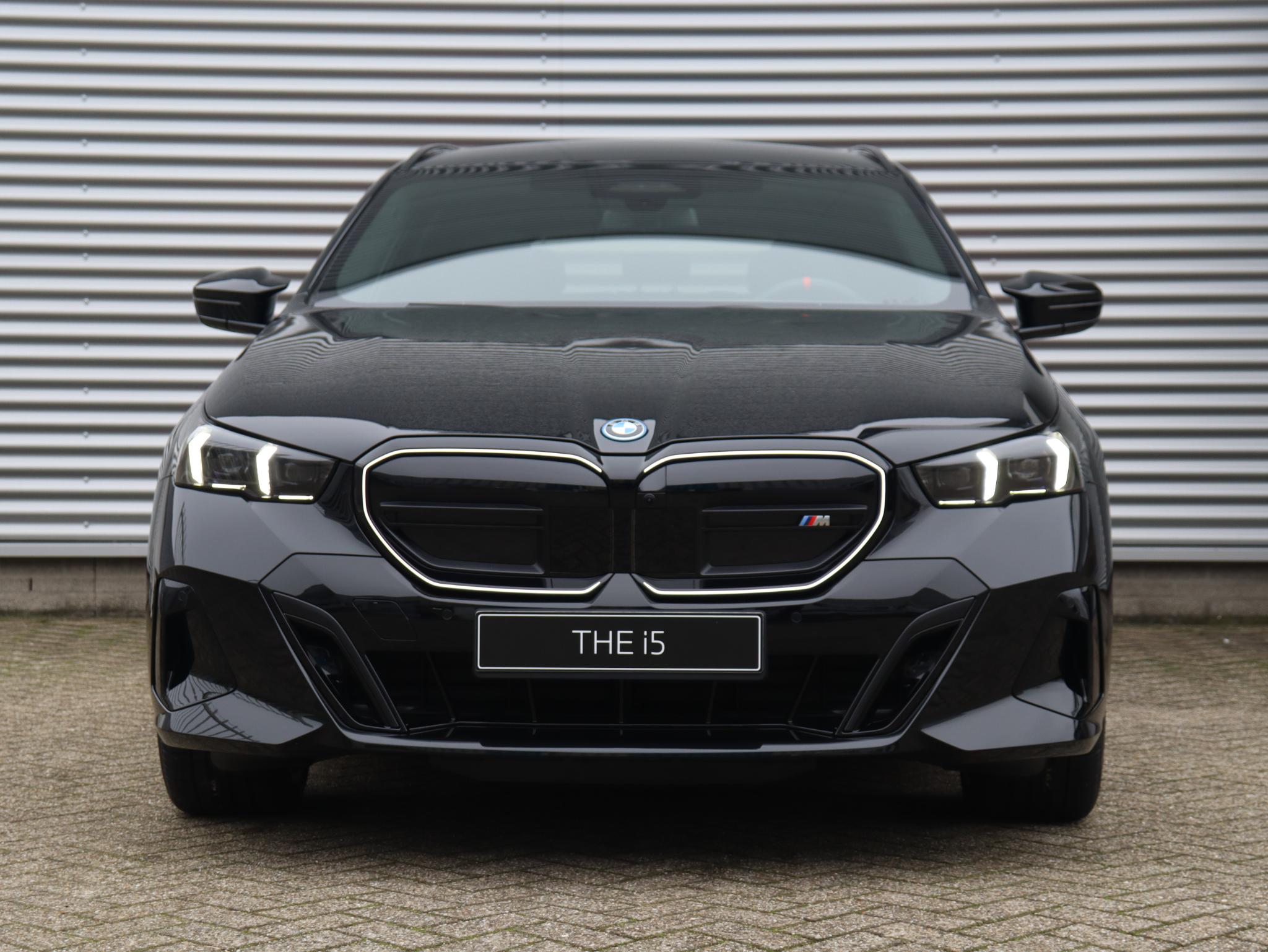 BMW i5 Touring M60 xDrive - Afbeelding 3