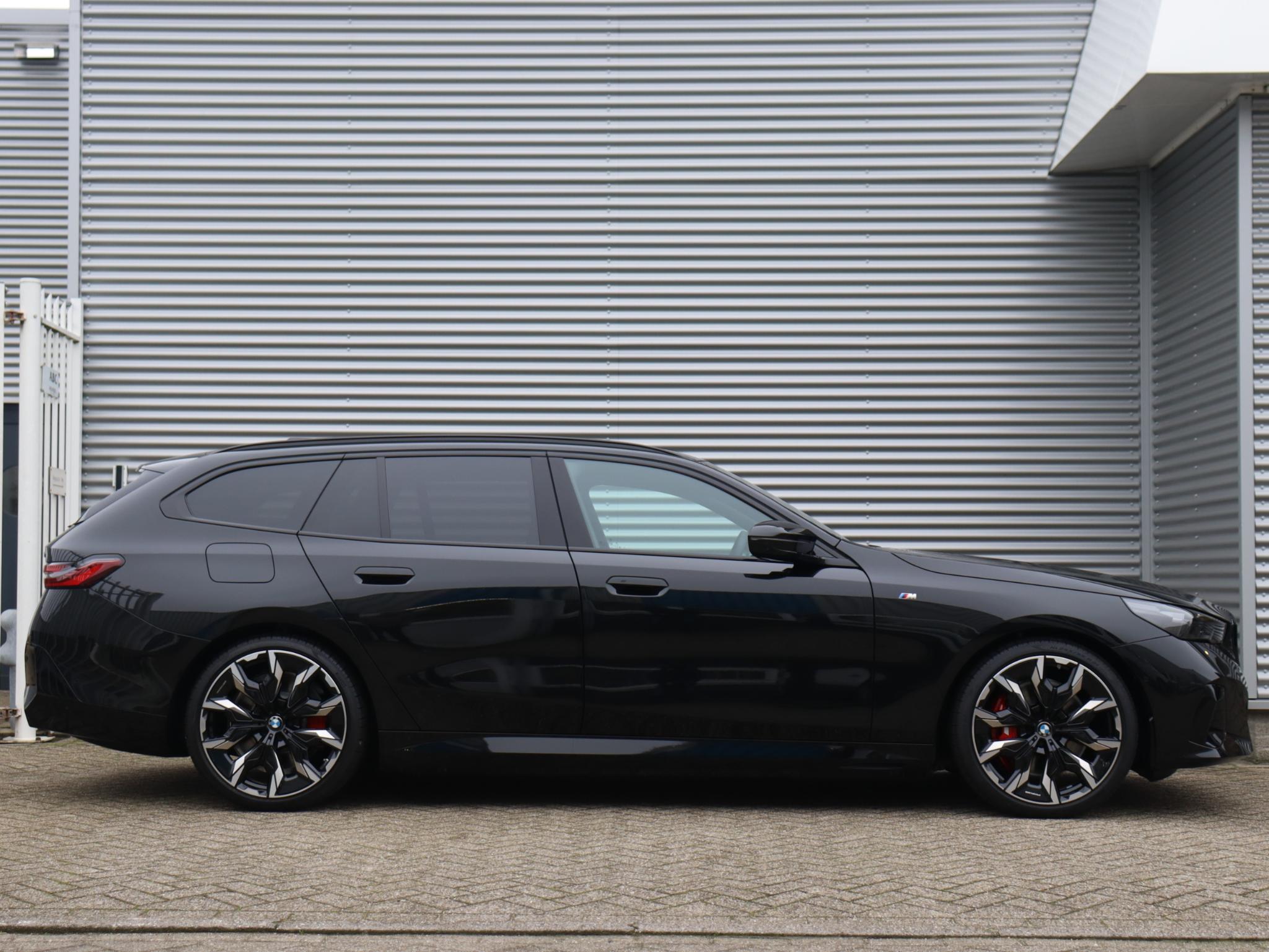 BMW i5 Touring M60 xDrive - Afbeelding 5