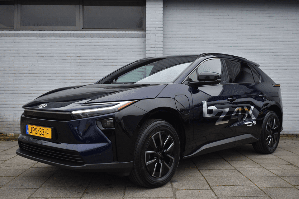 Toyota bZ4X Executive 73 kWh Automaat 224pk - Afbeelding 1