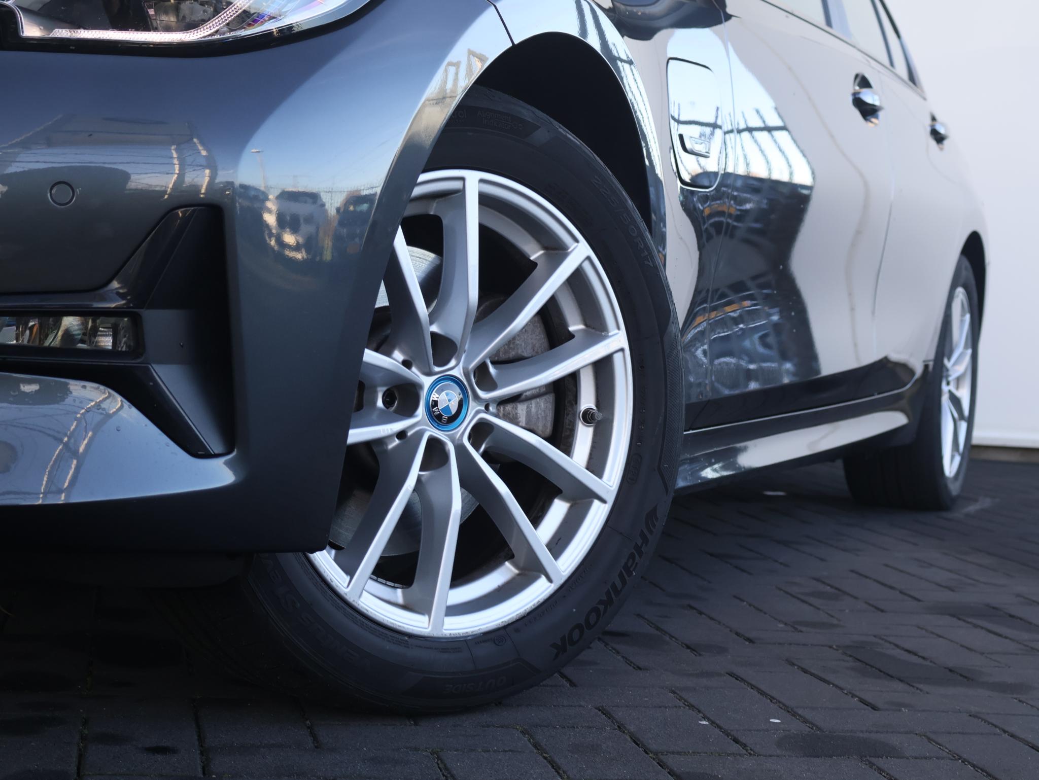 BMW 3 Serie 320e Business Edition Plus - Afbeelding 4