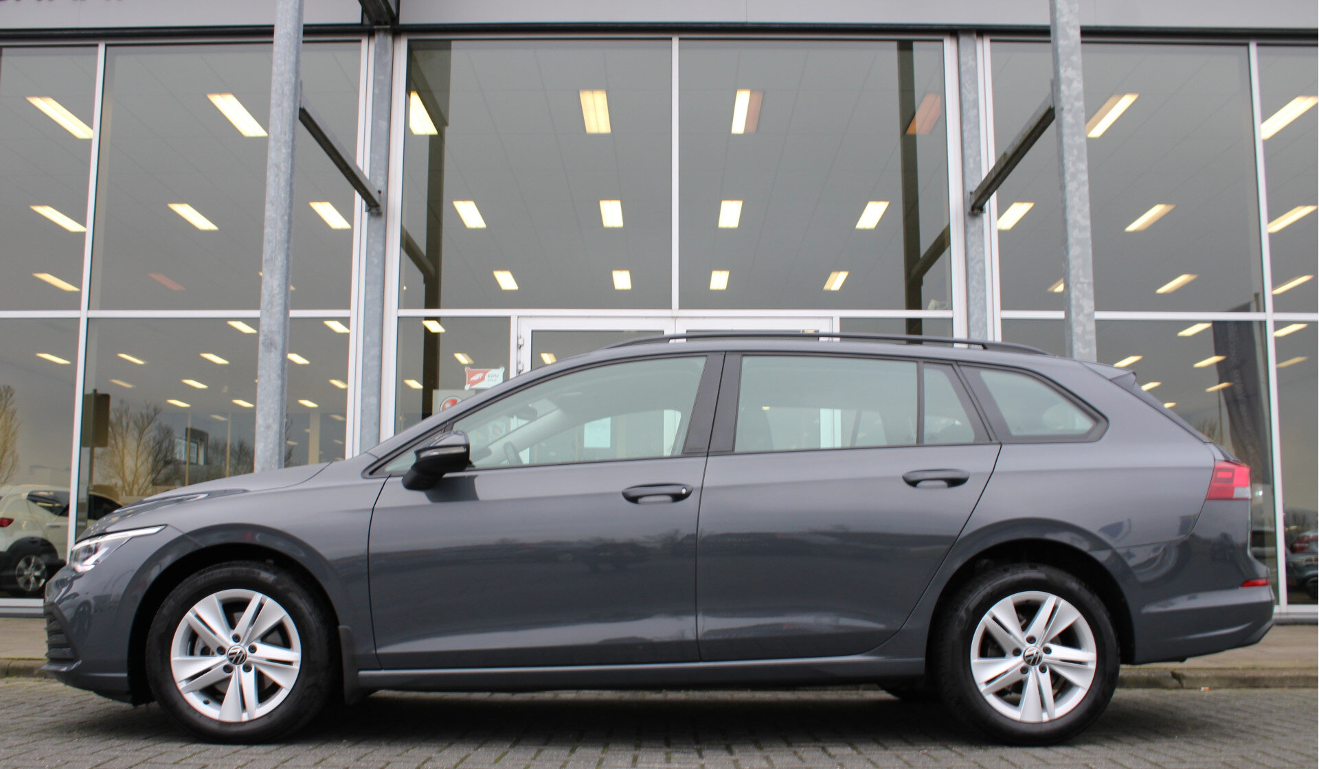 Volkswagen Golf Variant 1.5 eTSI Automaat Life Business - Afbeelding 2