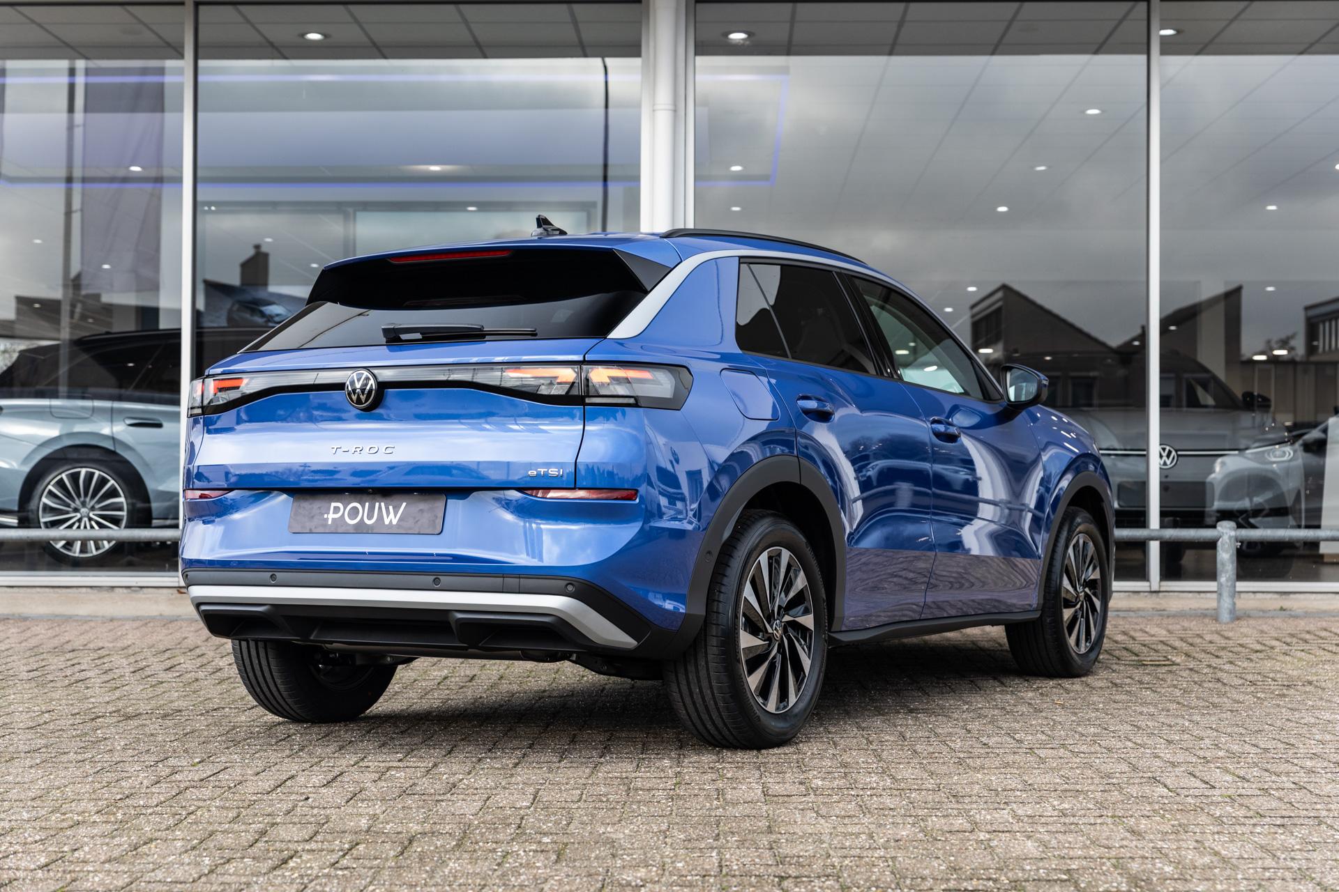 Volkswagen T-Roc 1.5 eTsi 115pk Life First Edition - Afbeelding 2