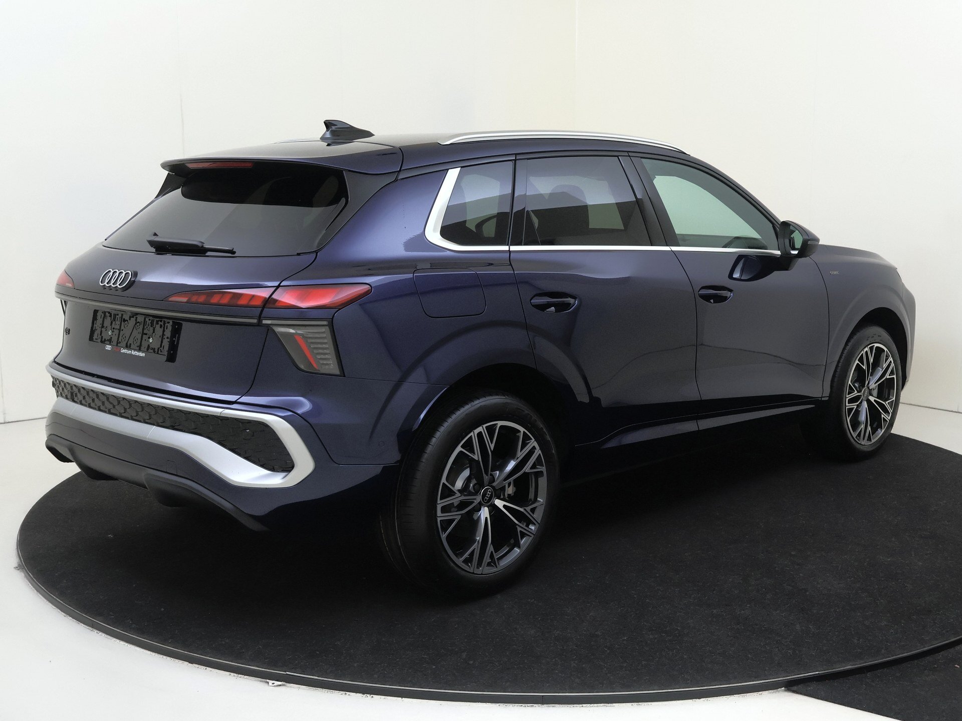 Audi Q3 e-hybrid S tronic 6 272pk - Afbeelding 2