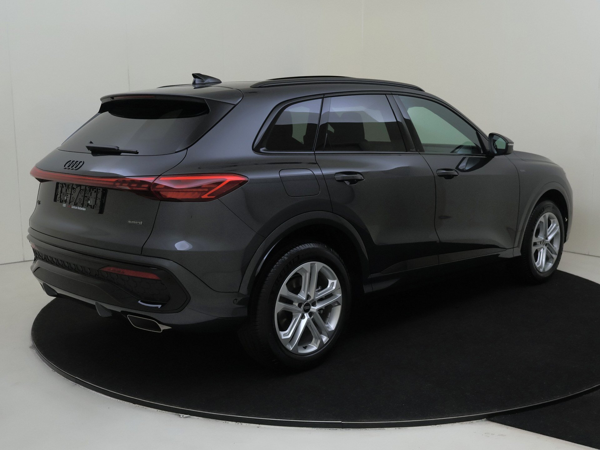 Audi Q5 e-hybrid quattro S tronic 299pk - Afbeelding 2