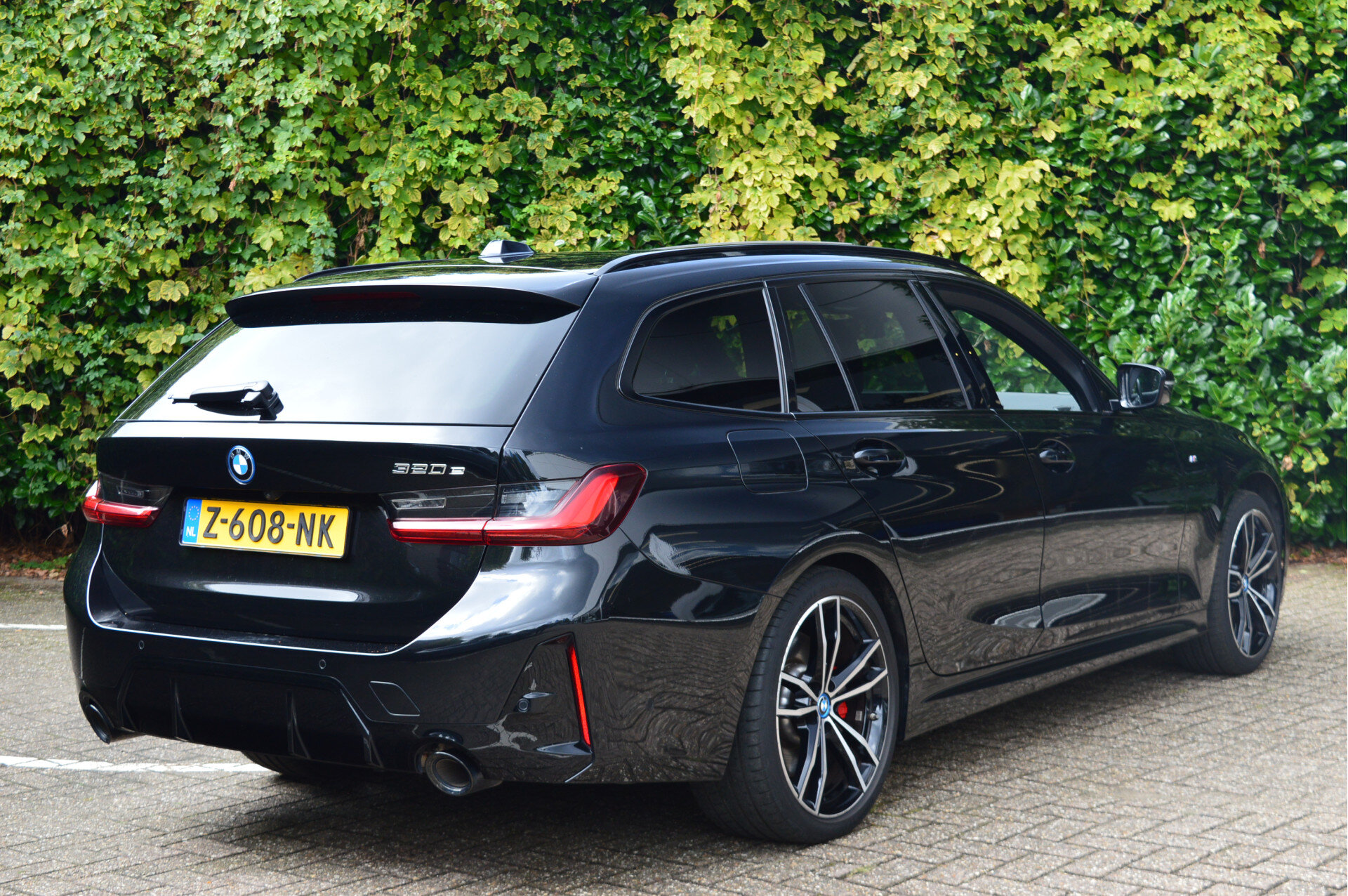 BMW 3 Serie Touring 320e High Executive M Sport Automaat - Afbeelding 4