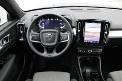 Volvo XC40 B4 Plus Dark - Afbeelding 2