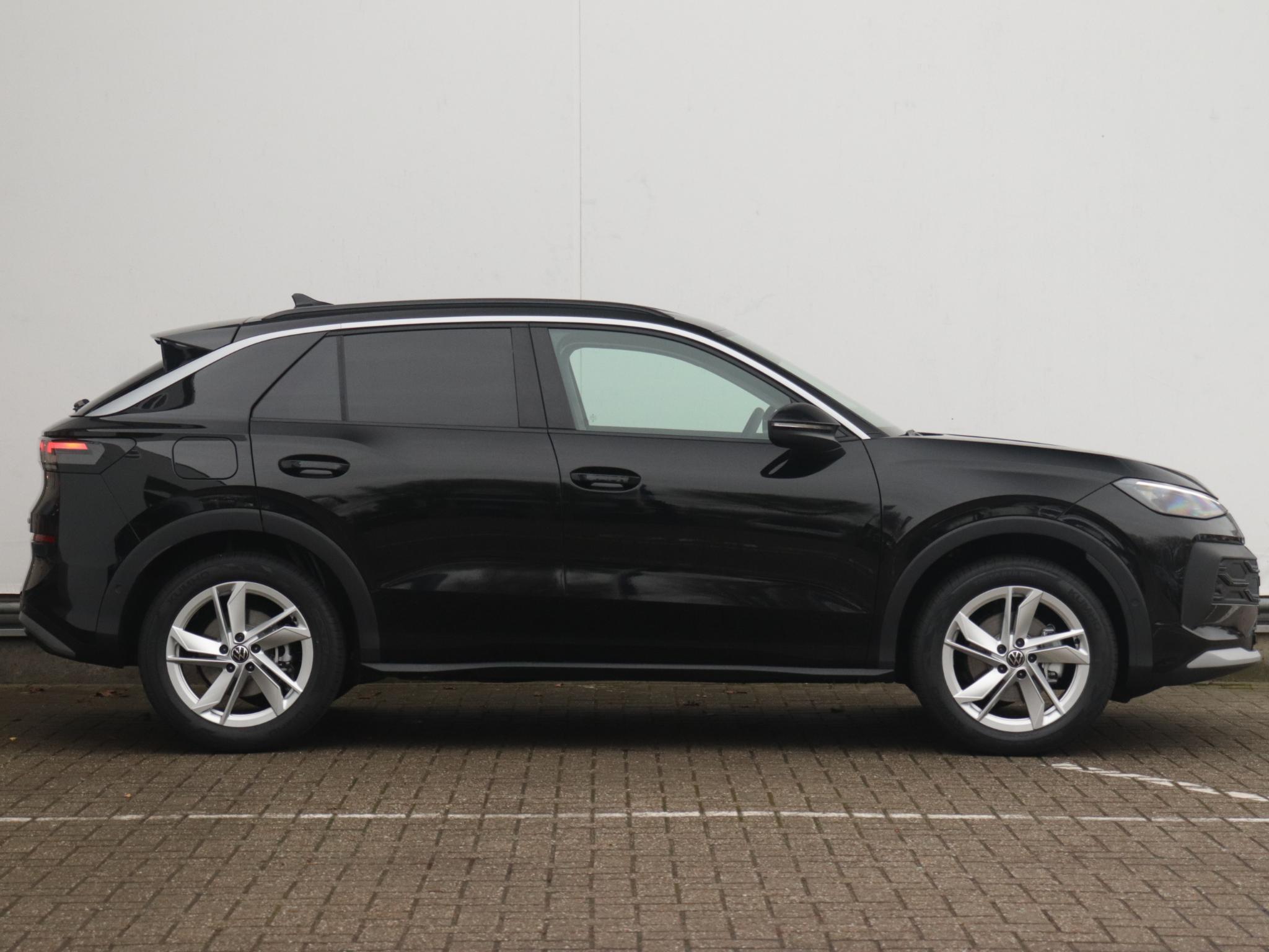 Volkswagen T-Roc Life First Edition 1.5 eTSI 85 kW / 116 PK SUV 7 v - Afbeelding 3