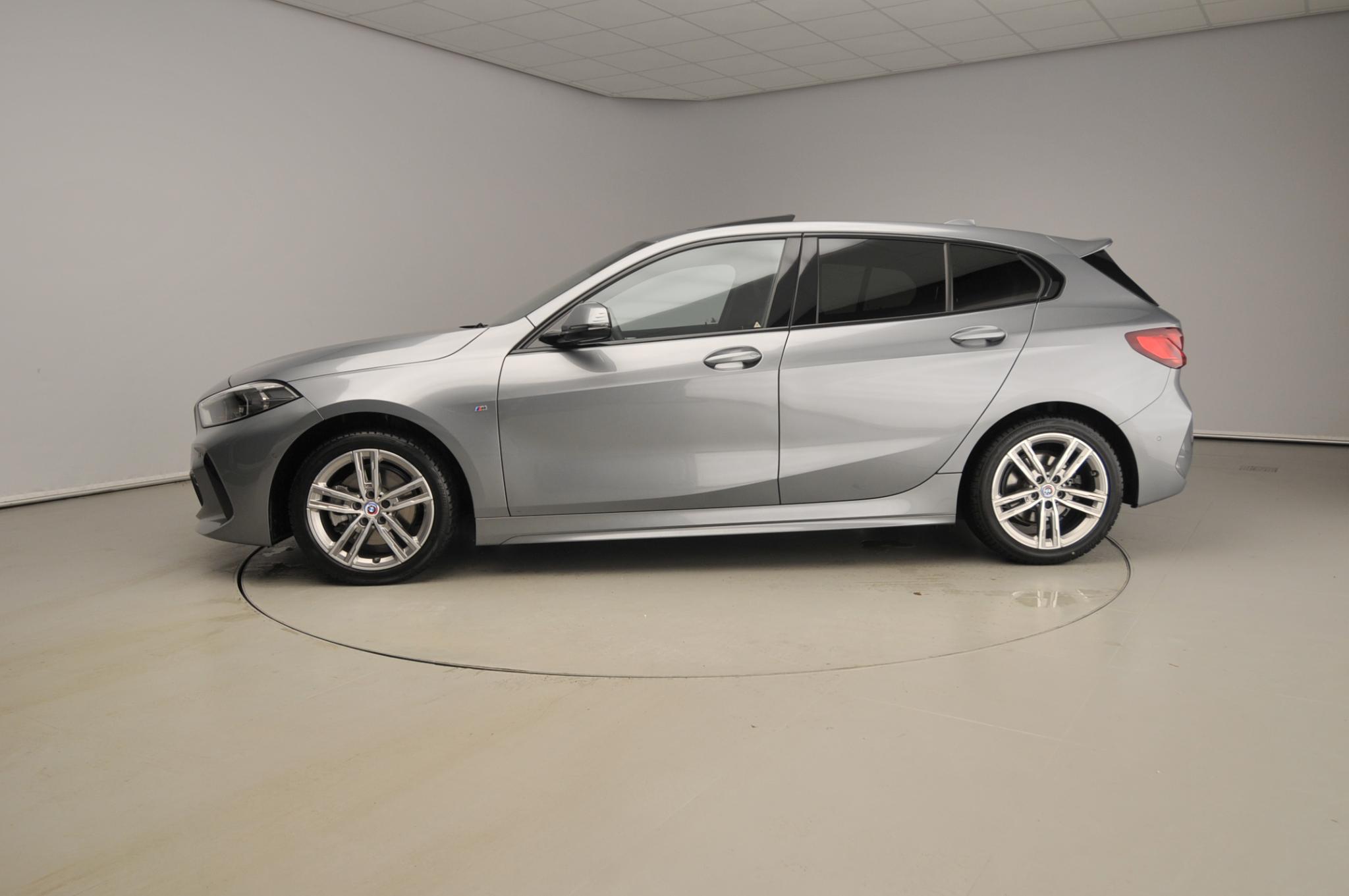 BMW 1 Serie 5-deurs 118i - Afbeelding 2