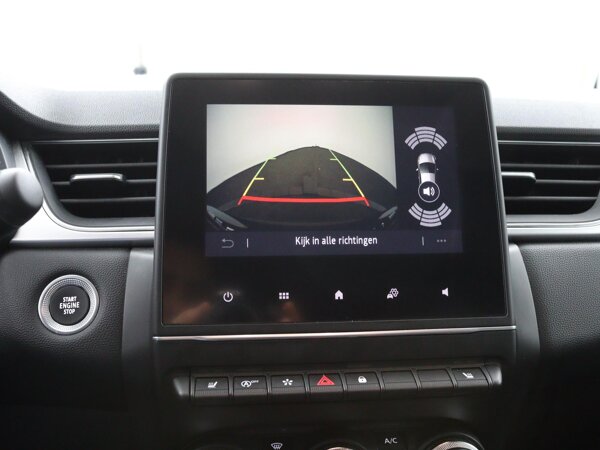 Parkeersensoren achter met achteruitrijcamera en sonische weergave