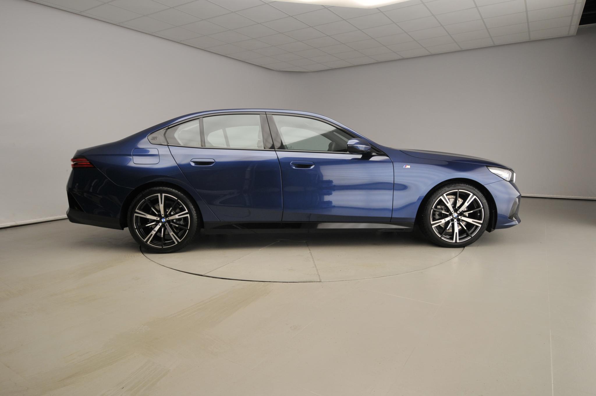 BMW 5 Serie Sedan 520i - Afbeelding 4