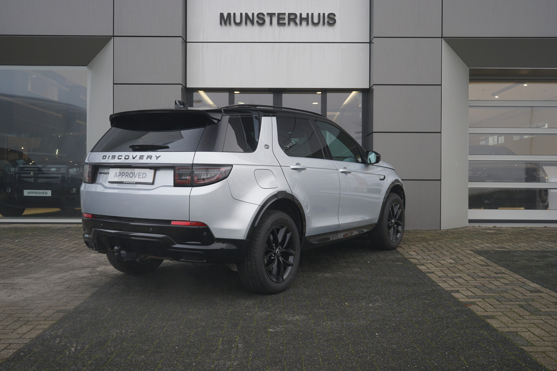 Land Rover Discovery Sport P300e PHEV Dynamic SE | Occasion Lease vanaf € 939 p/m - Afbeelding 2