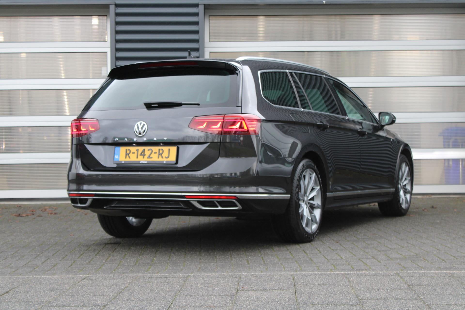 Volkswagen Passat Variant 1.5 TSI 150pk DSG Elegance Business R - Afbeelding 2