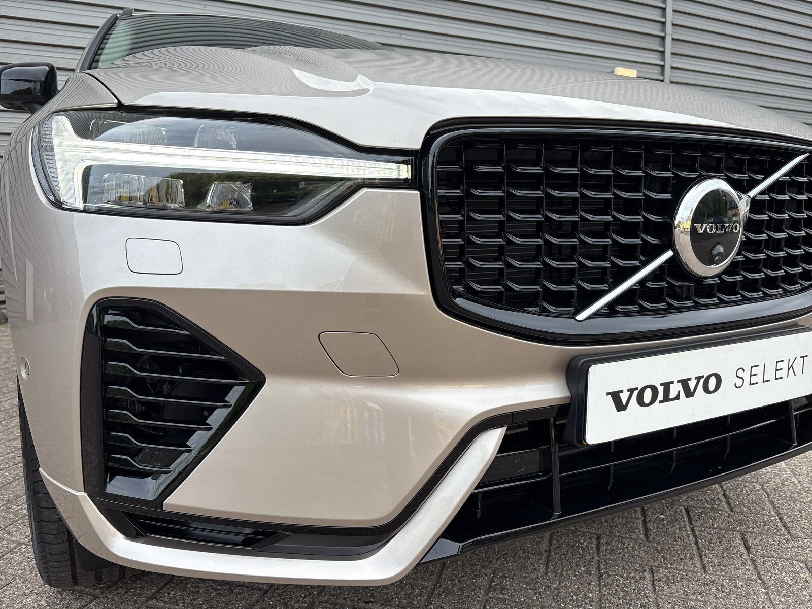 Volvo XC60 T6 Plug-in hybrid AWD Ultra Dark - Afbeelding 4