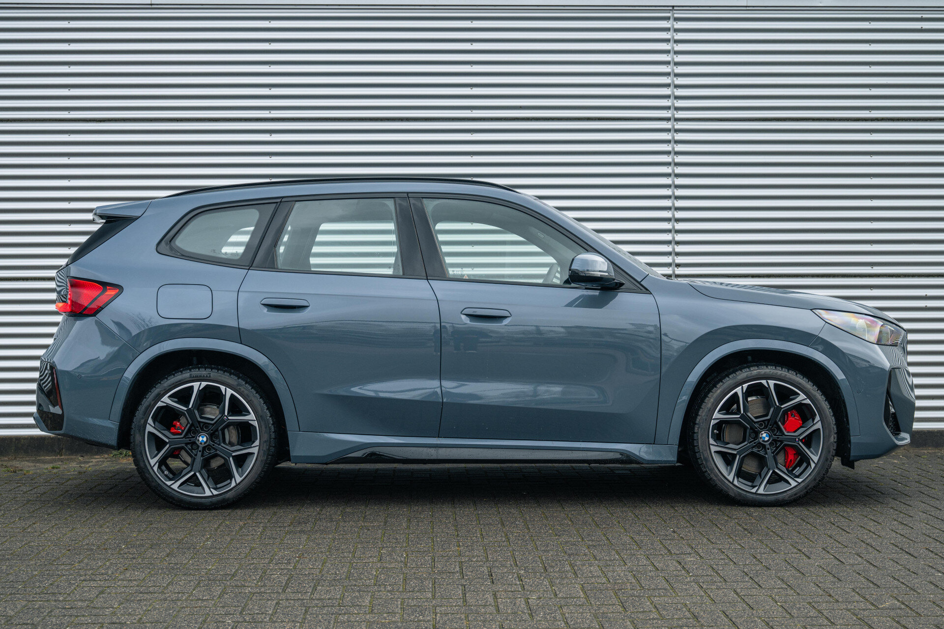 BMW iX1 eDrive20 M Sport - Afbeelding 3