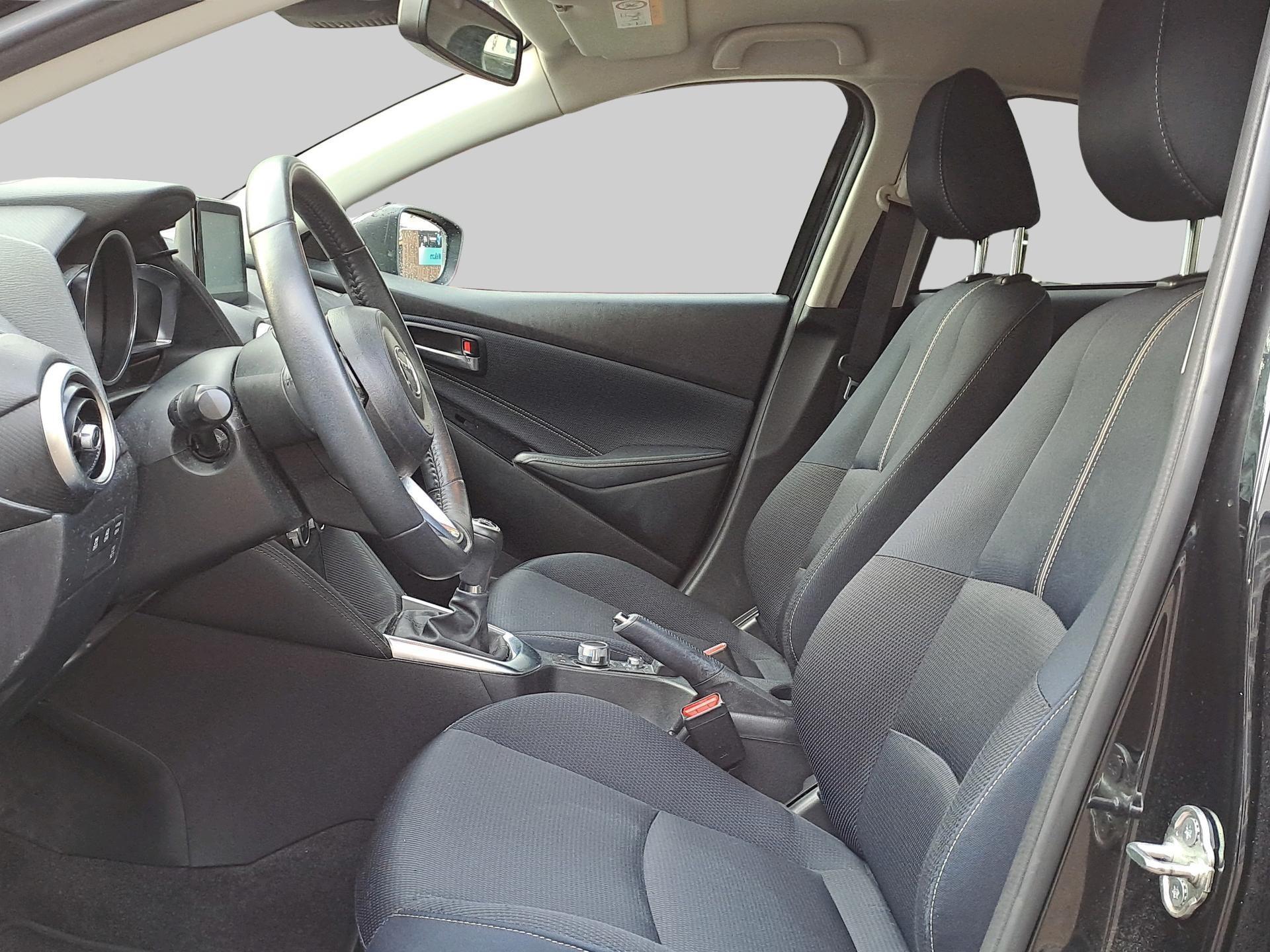 Mazda 2 1.5 SKYACTIV-G 90PK LUXURY NAVI CAMERA HUD LED ECC NAP - Afbeelding 2