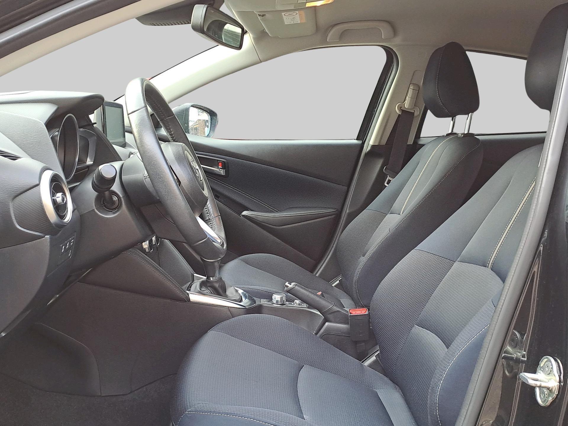 Mazda 2 1.5 SKYACTIV-G 90PK LUXURY NAVI CAMERA HUD LED ECC NAP - Afbeelding 5