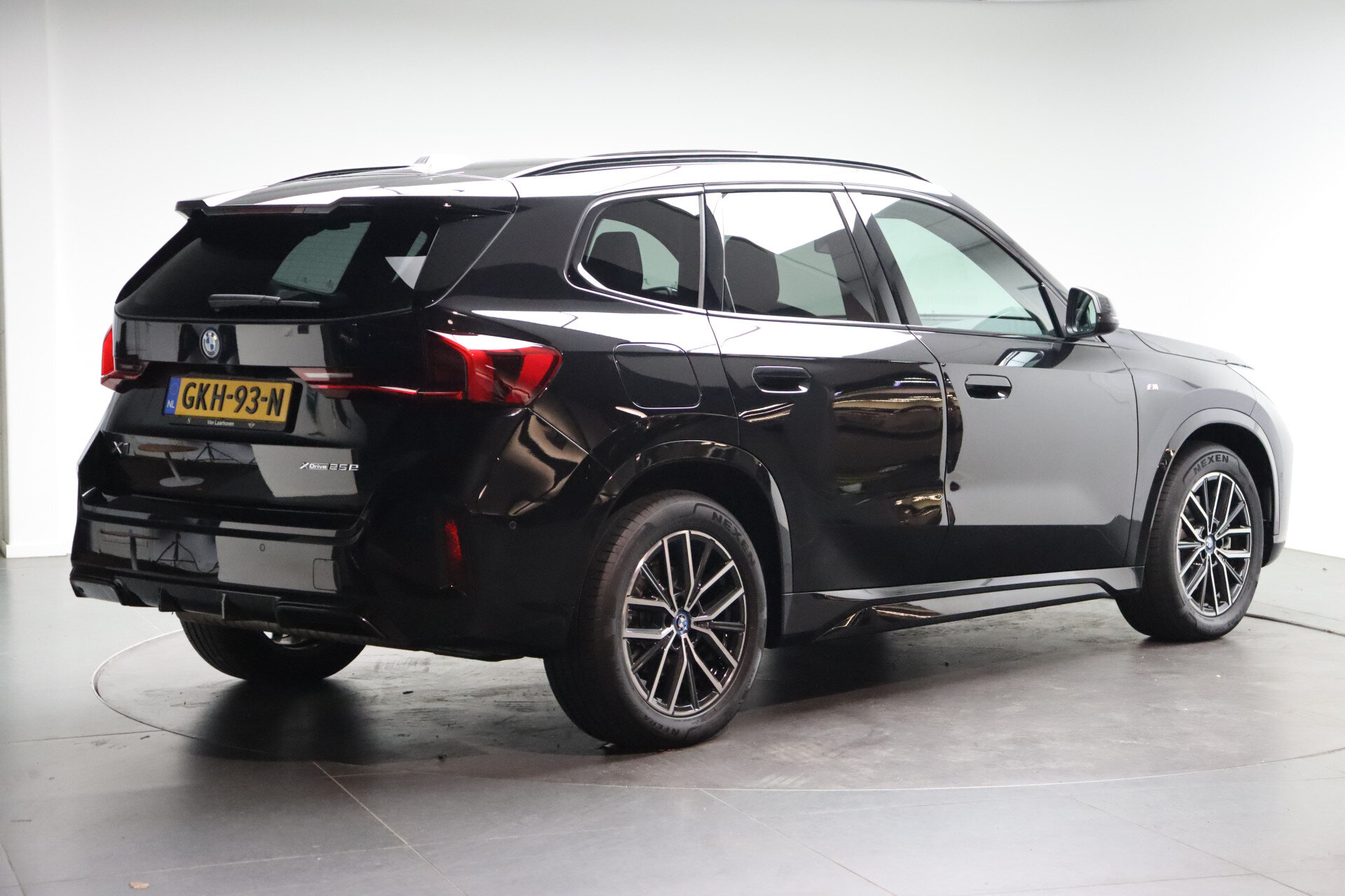 BMW X1 xDrive25e M Sport Automaat - Afbeelding 3