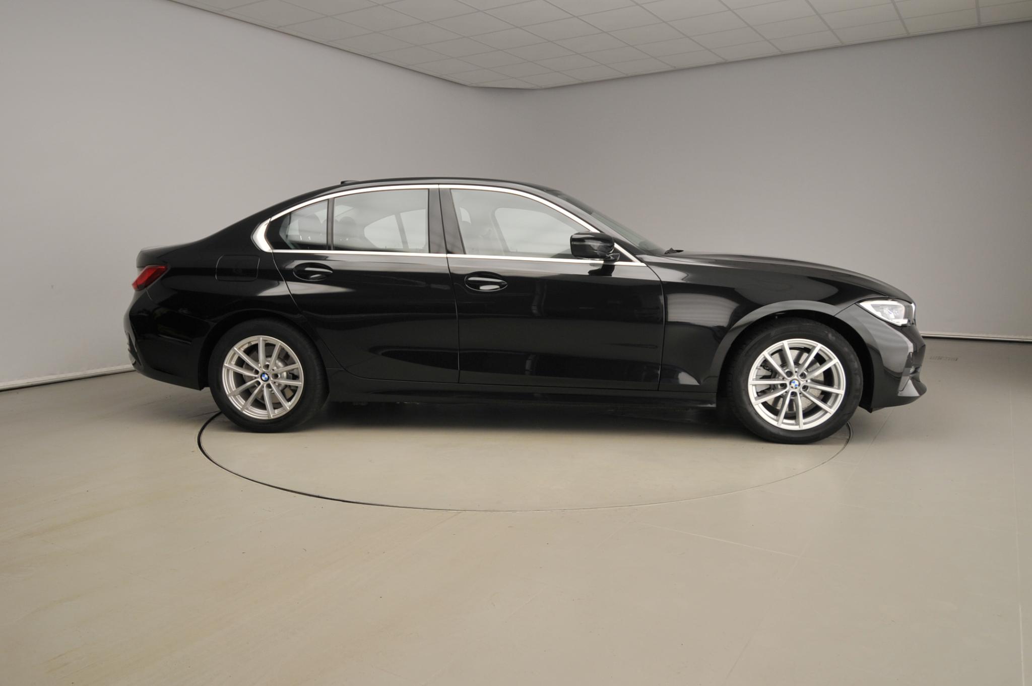 BMW 3 Serie Sedan 320e - Afbeelding 4